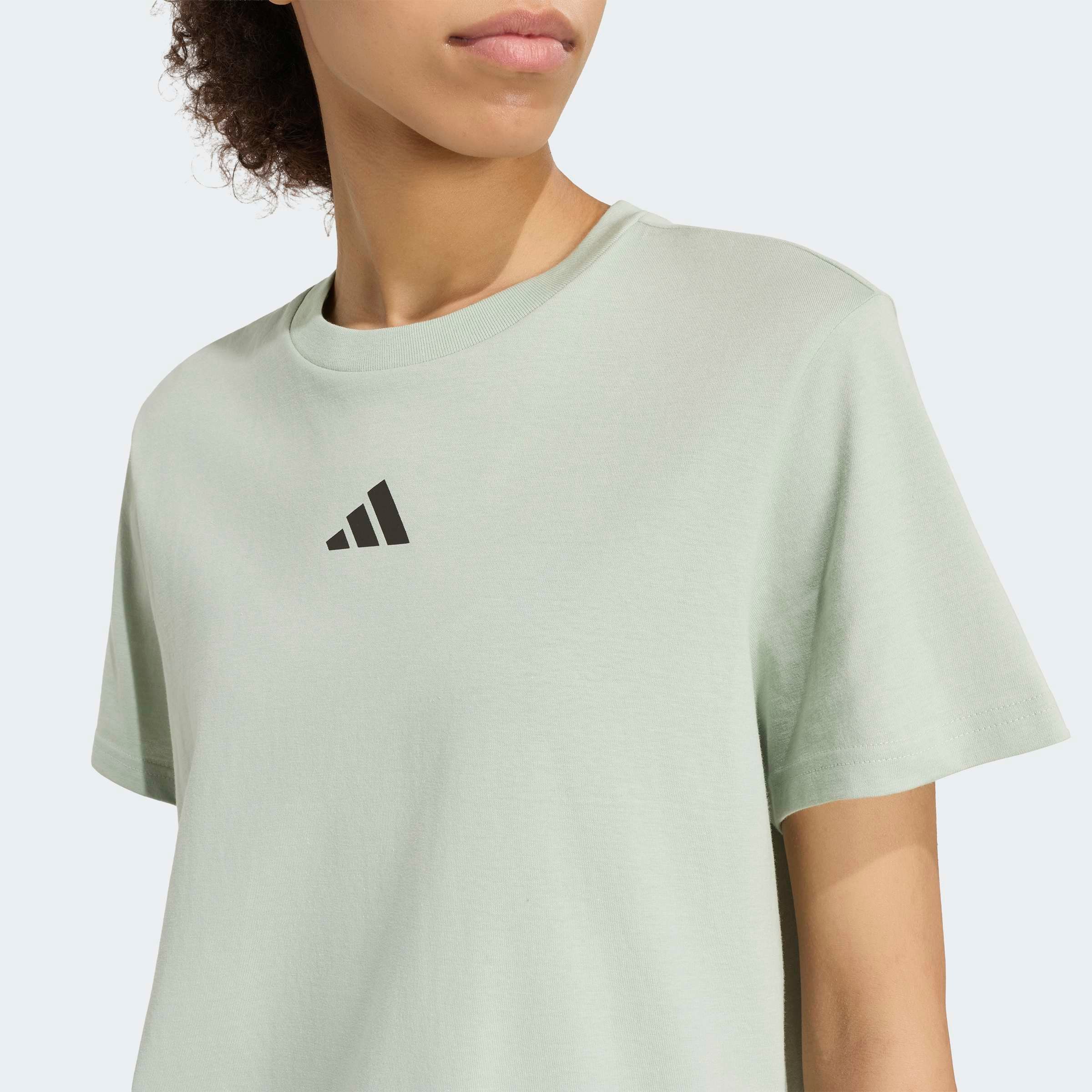 adidas Sportswear T-Shirt »CAMO LOOSE GRAPHIC« mit sportlichem Stil, ohne Verschluss, aus Baumwolle