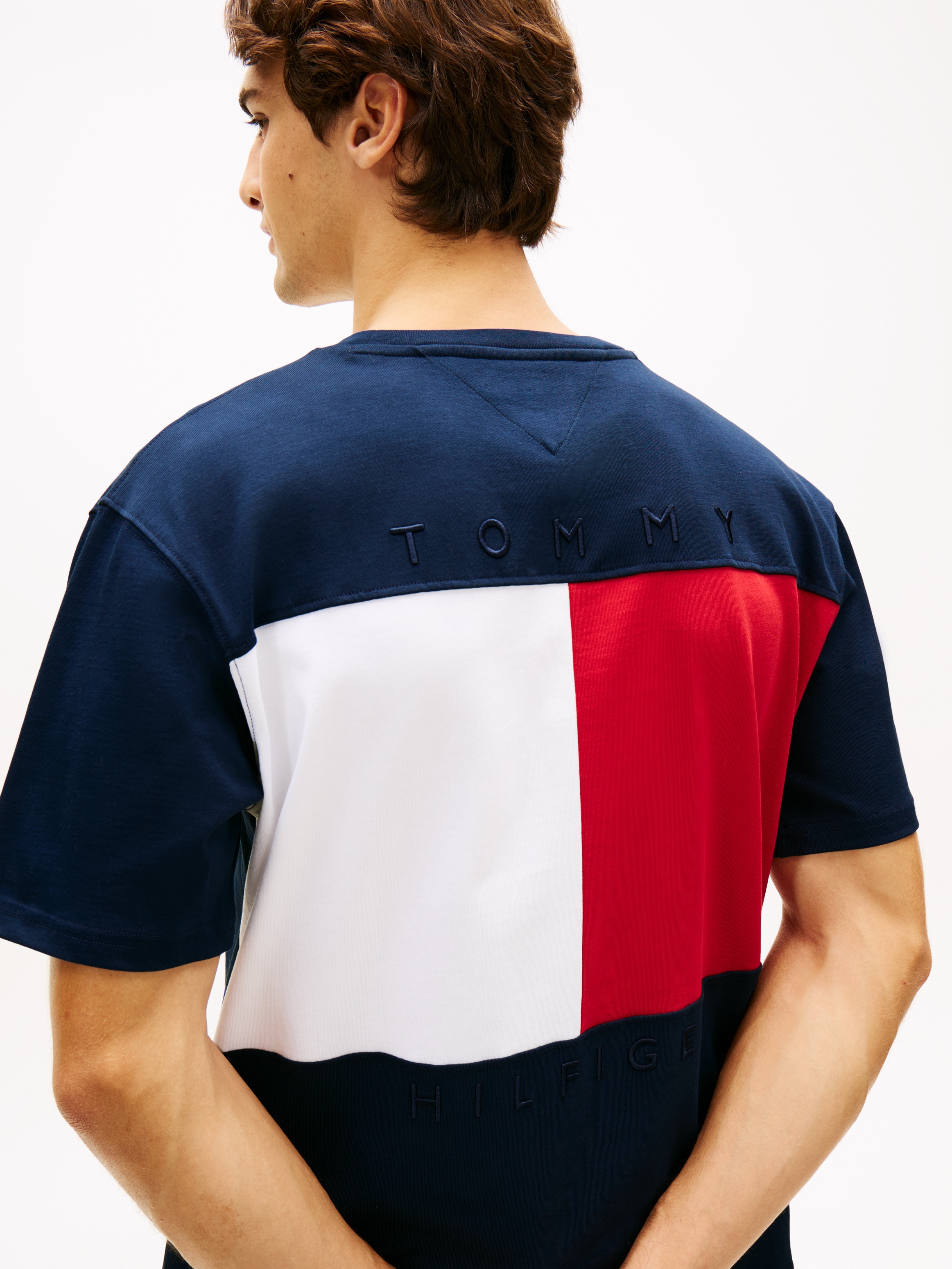 Tommy Hilfiger T-Shirt "FLAG" Regular fit mit Rundhalsausschnitt