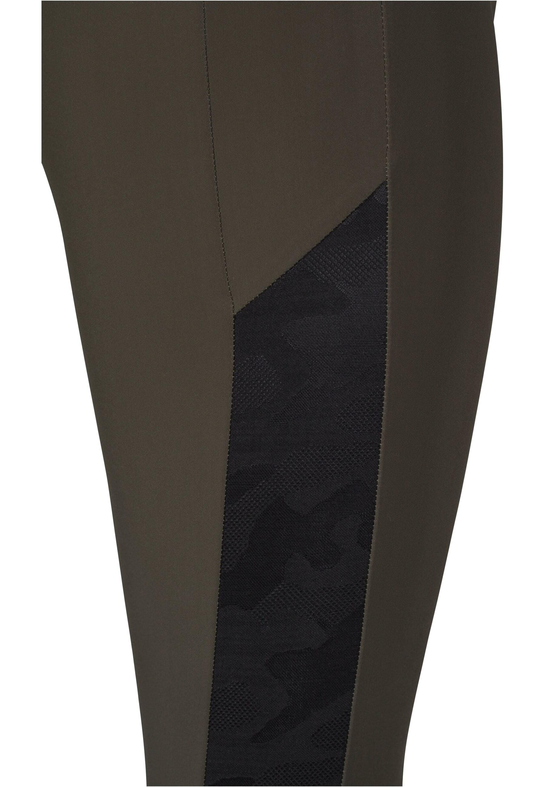 URBAN CLASSICS Leggings »Urban Classics Damen Ladies Jacquard Camo Striped Leggings«, (1 tlg.)
