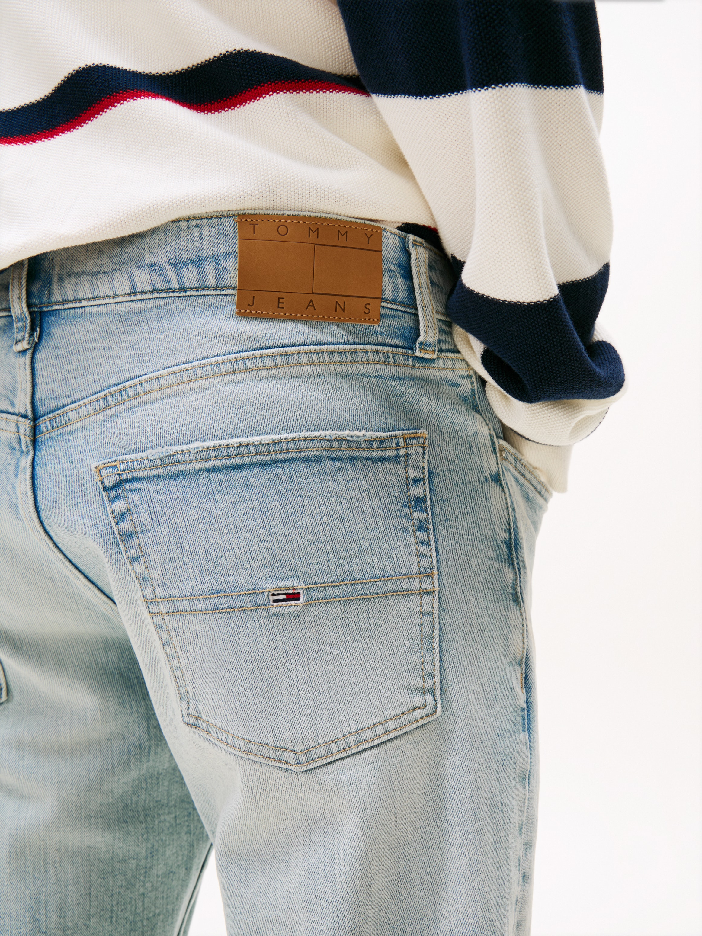 Tommy Jeans Slim-fit-Jeans »Scanton Slim Denim«, Mit Gürtelschlaufen