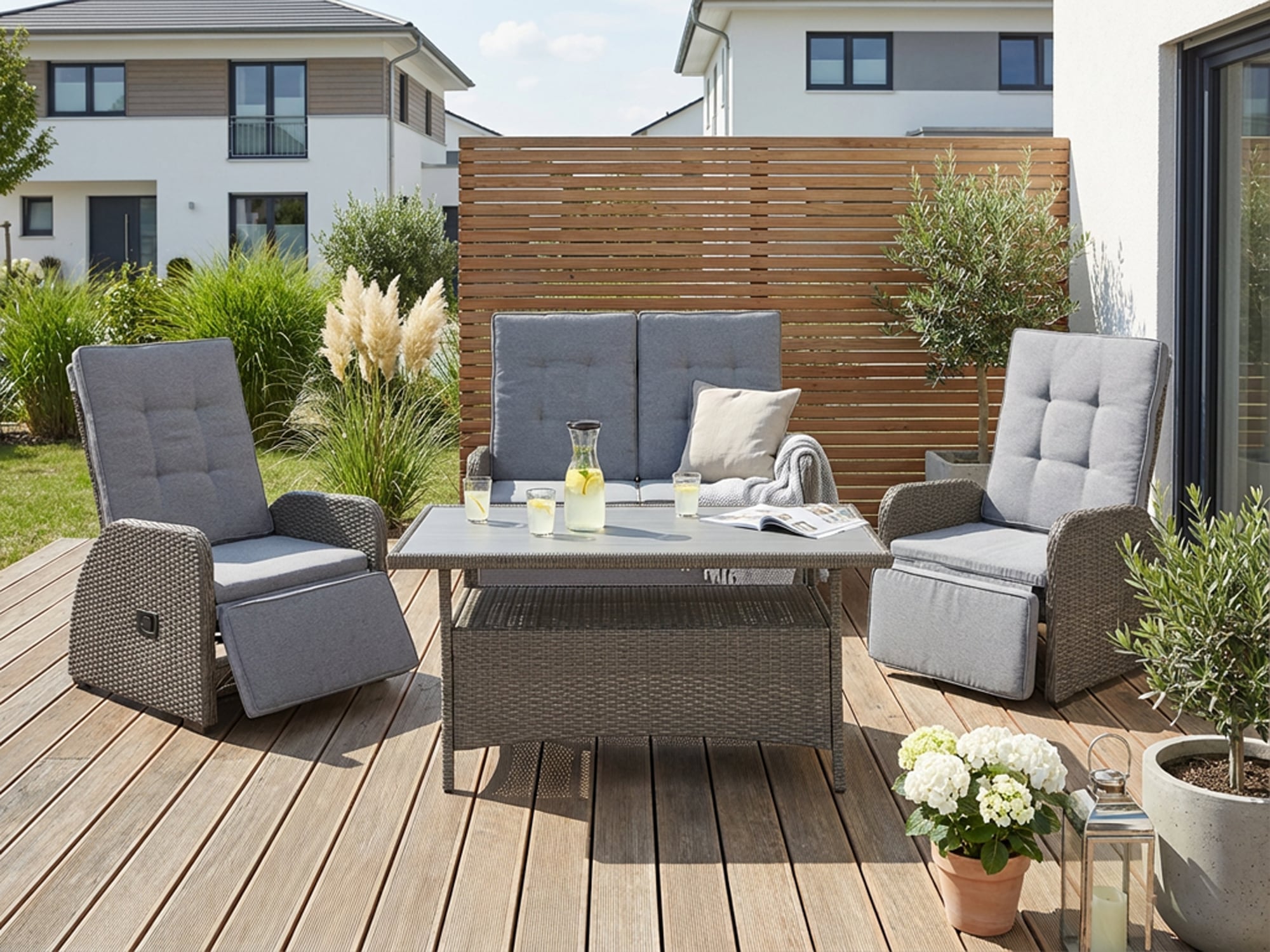 KONIFERA Gartenlounge-Set »Vigo« Set, 2x Sessel, 1x 2er Sofa, 1x Tisch 120x60x60cm, inkl. Auflagen, 8 Stk. tlg. Polyrattan, Aluminium, verstellbare Rückenlehne und Fußablage