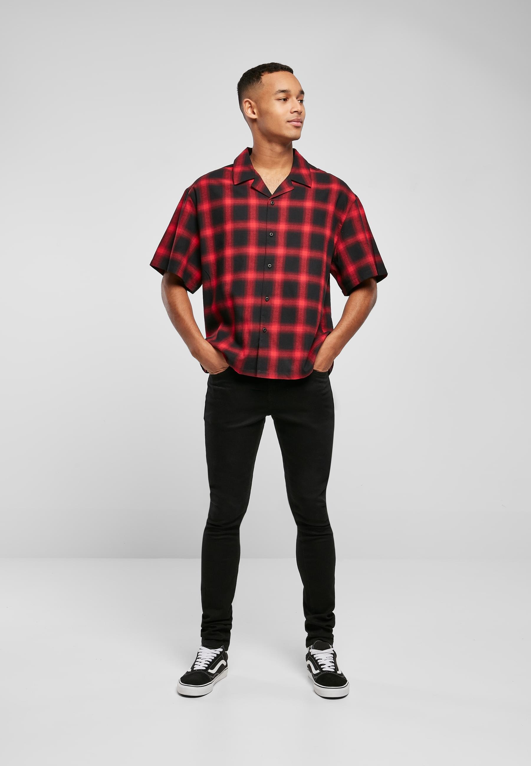 URBAN CLASSICS Langarmhemd »Urban Classics Herren Loose Checked Resort Shirt«, (1 tlg.)