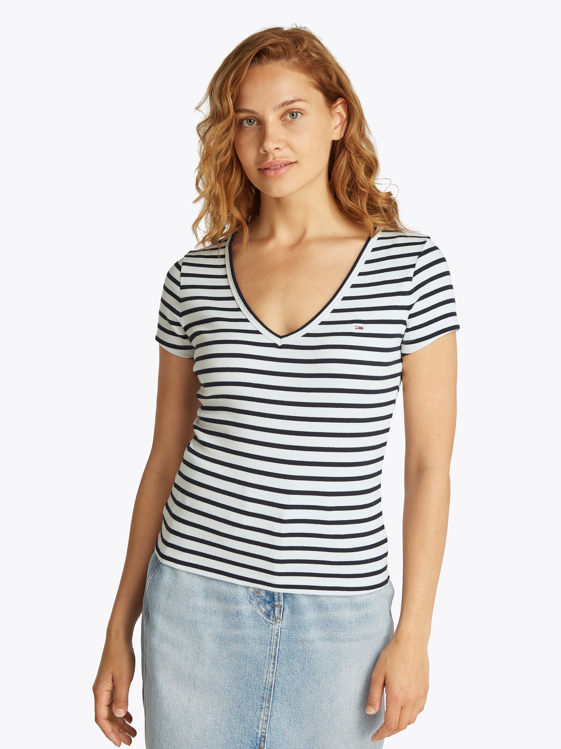 Tommy Jeans Kurzarmshirt "TJW SLIM ESSENTIAL RIB V SS", in gerippter Strukt günstig online kaufen