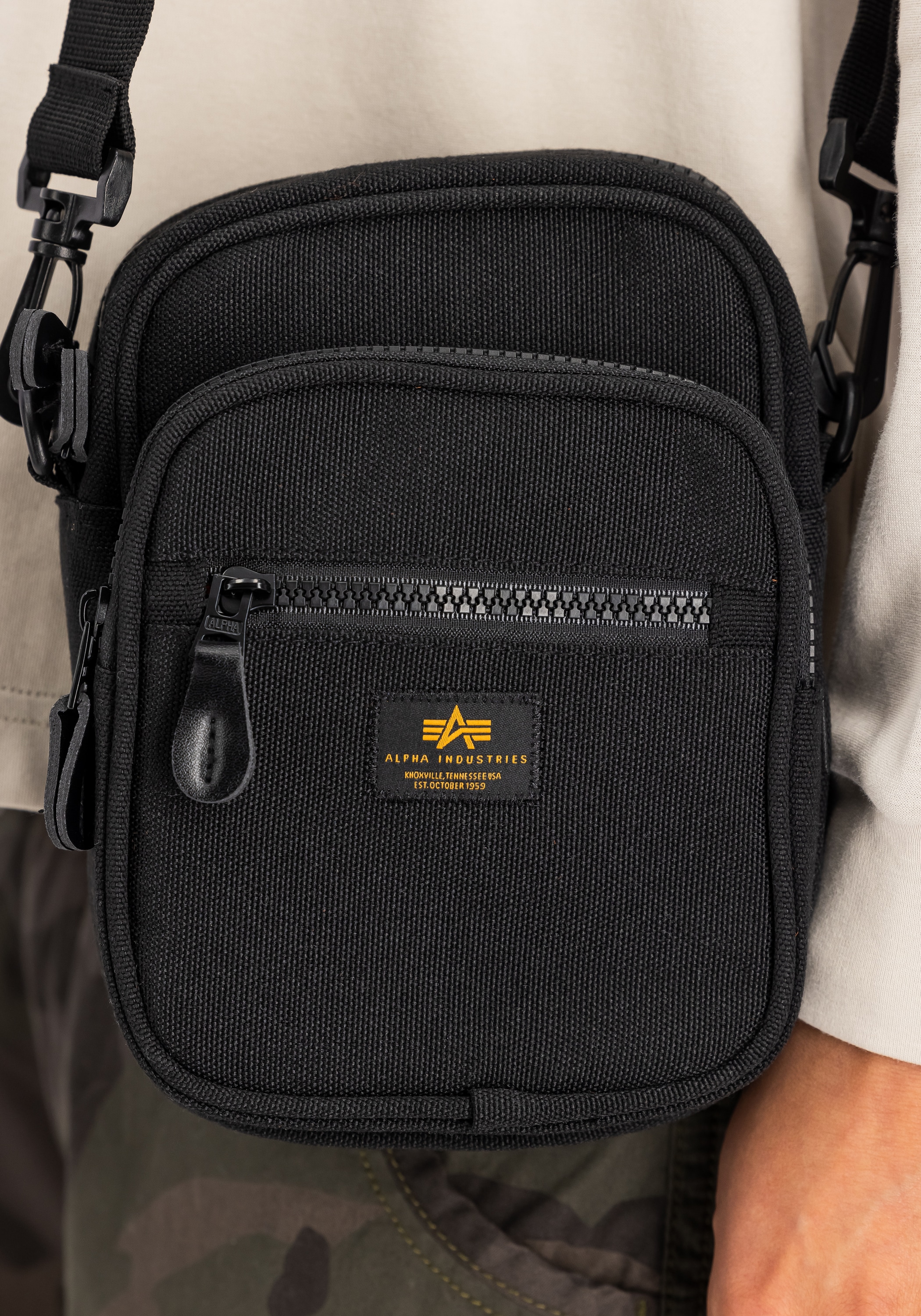 Alpha Industries Daypack »Alpha Industries Accessoires - Bags Label Messenger Bag Small«