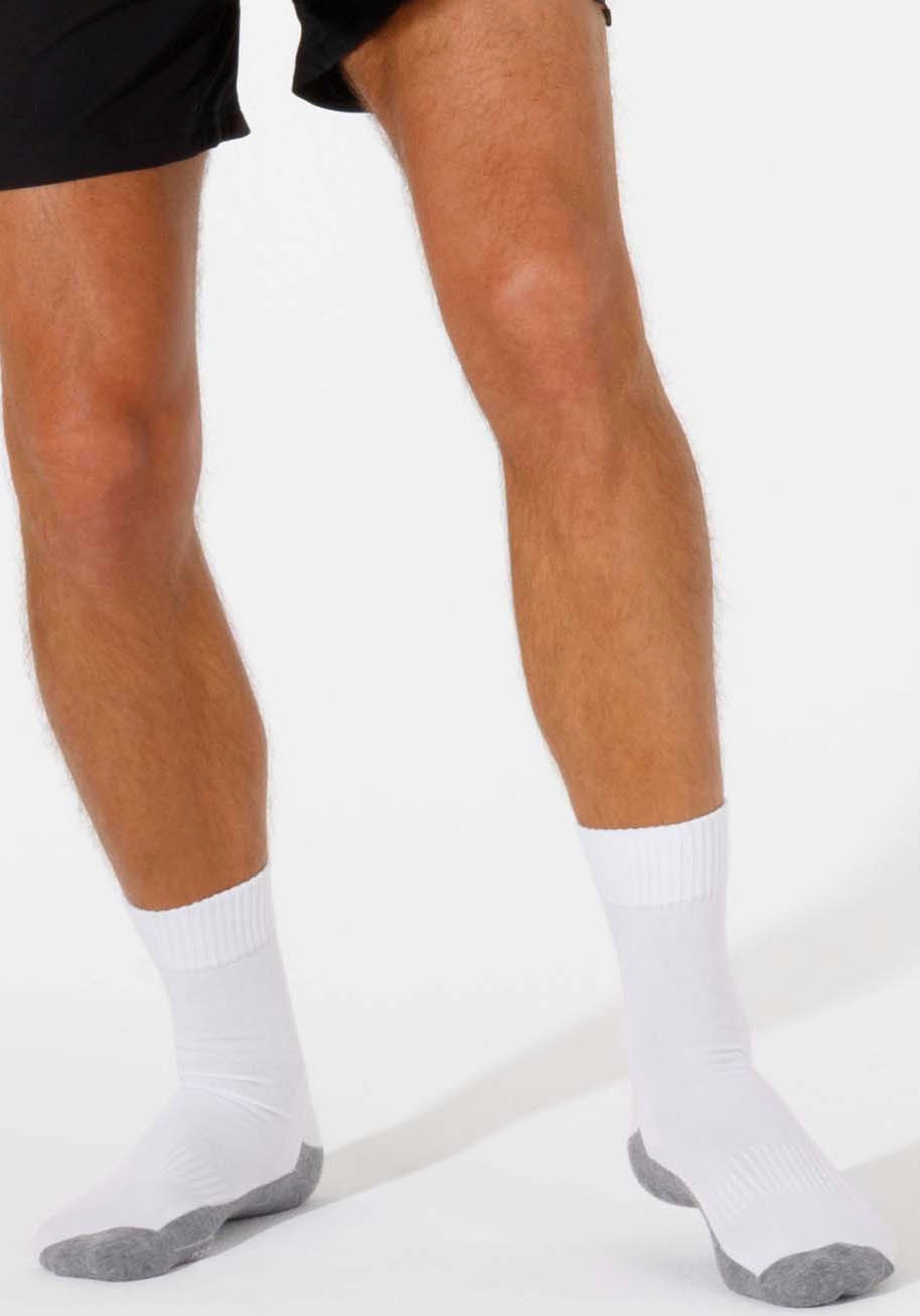 Camano Sportsocken »function«, (4 Paar), mit feuchtigkeitsregulierendem Material
