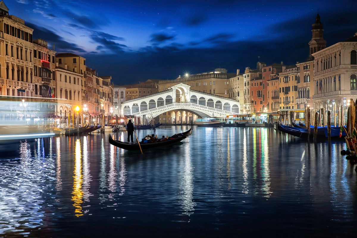 Papermoon Fototapete "Venedig bei Nacht"