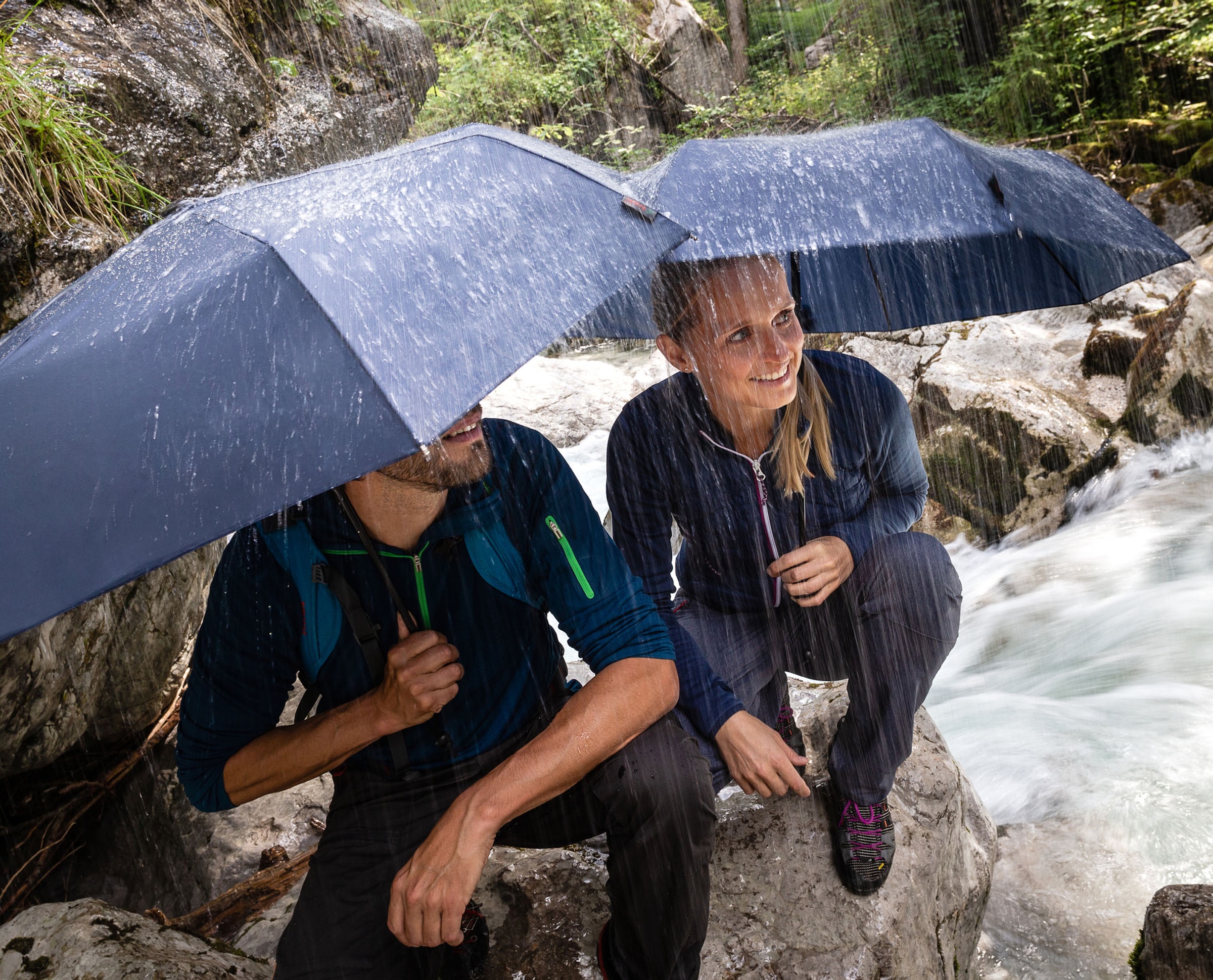 EuroSCHIRM® Taschenregenschirm »light trek«, kompakte Größe, mit integriertem Kompass im Griff