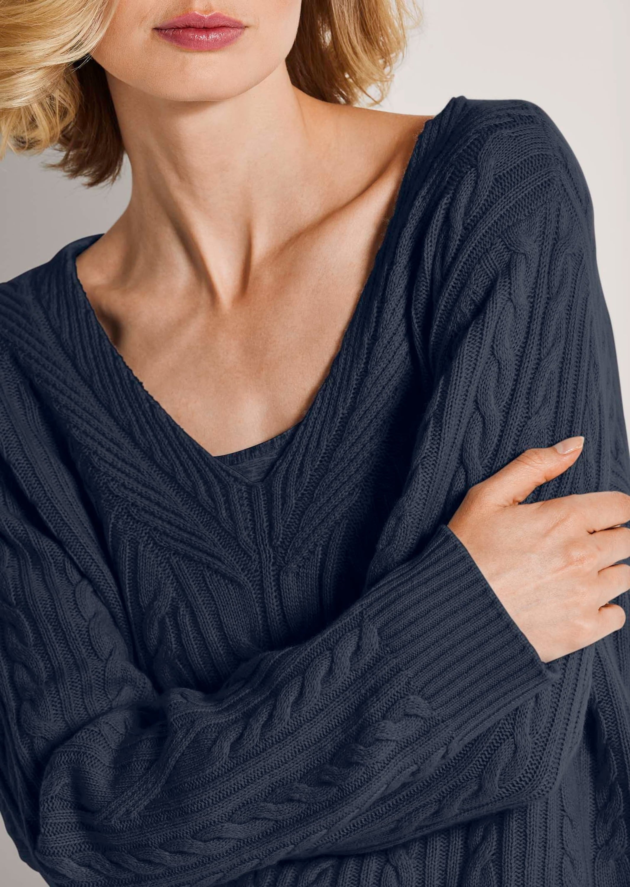 MADELEINE Longpullover »Kaschmirpullover Kaschmirpullover mit V-Ausschnitt«