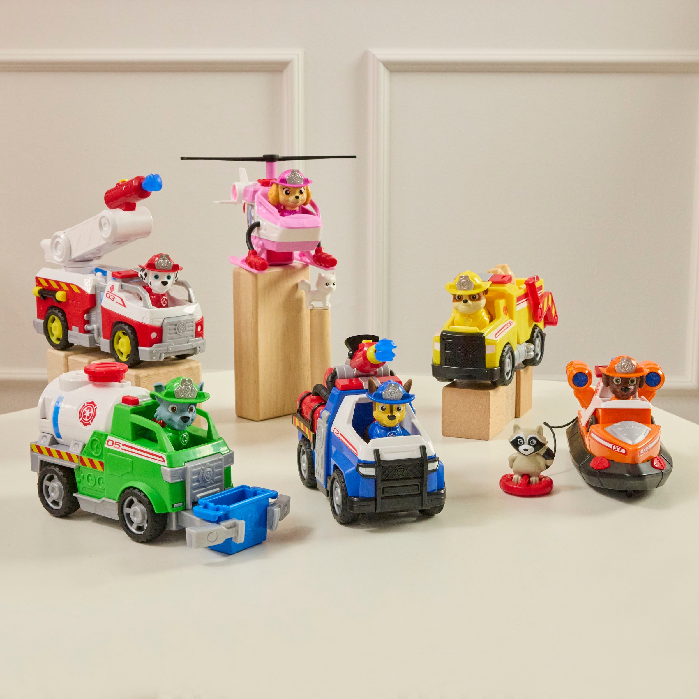 Spin Master Spielzeug-Auto »PAW Patrol Fire Rescue - Chases Rettungsfahrzeug«
