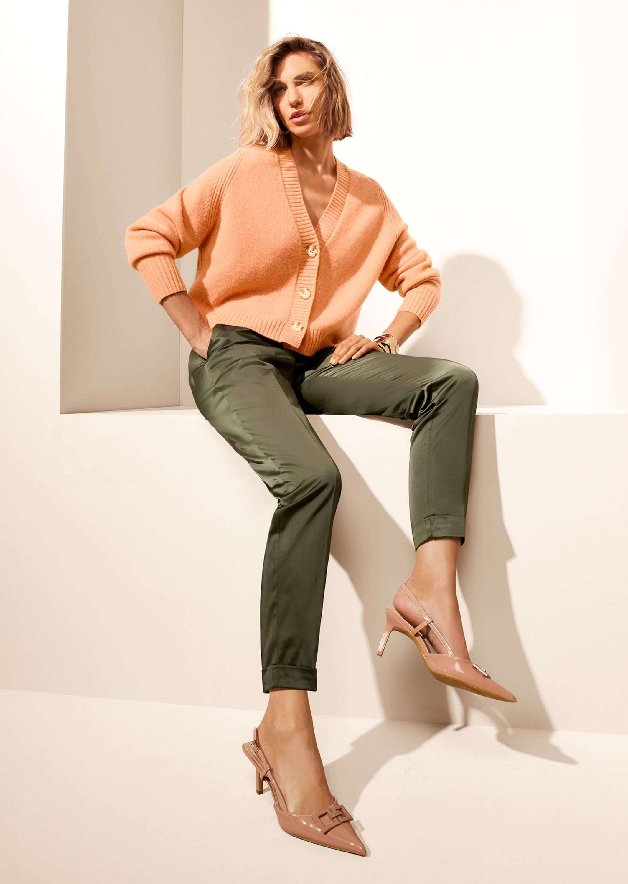 MADELEINE Strickjacke »Strickjacke Kurze Sommerstrick-Jacke, V-Ausschnitt«