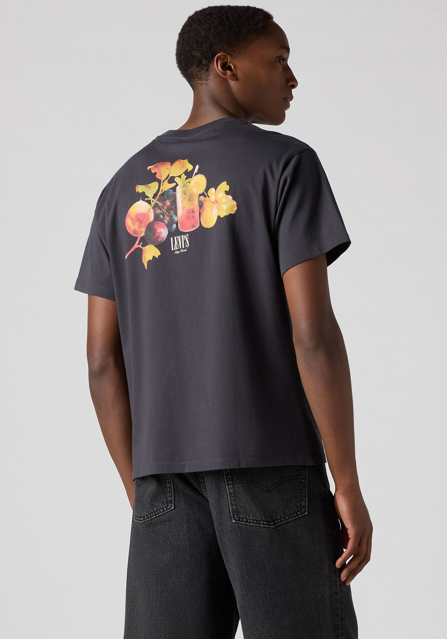 Thumbnail - Levis T-Shirt "SEVINTAGE", mit Logo-Aufnäher auf der Brust