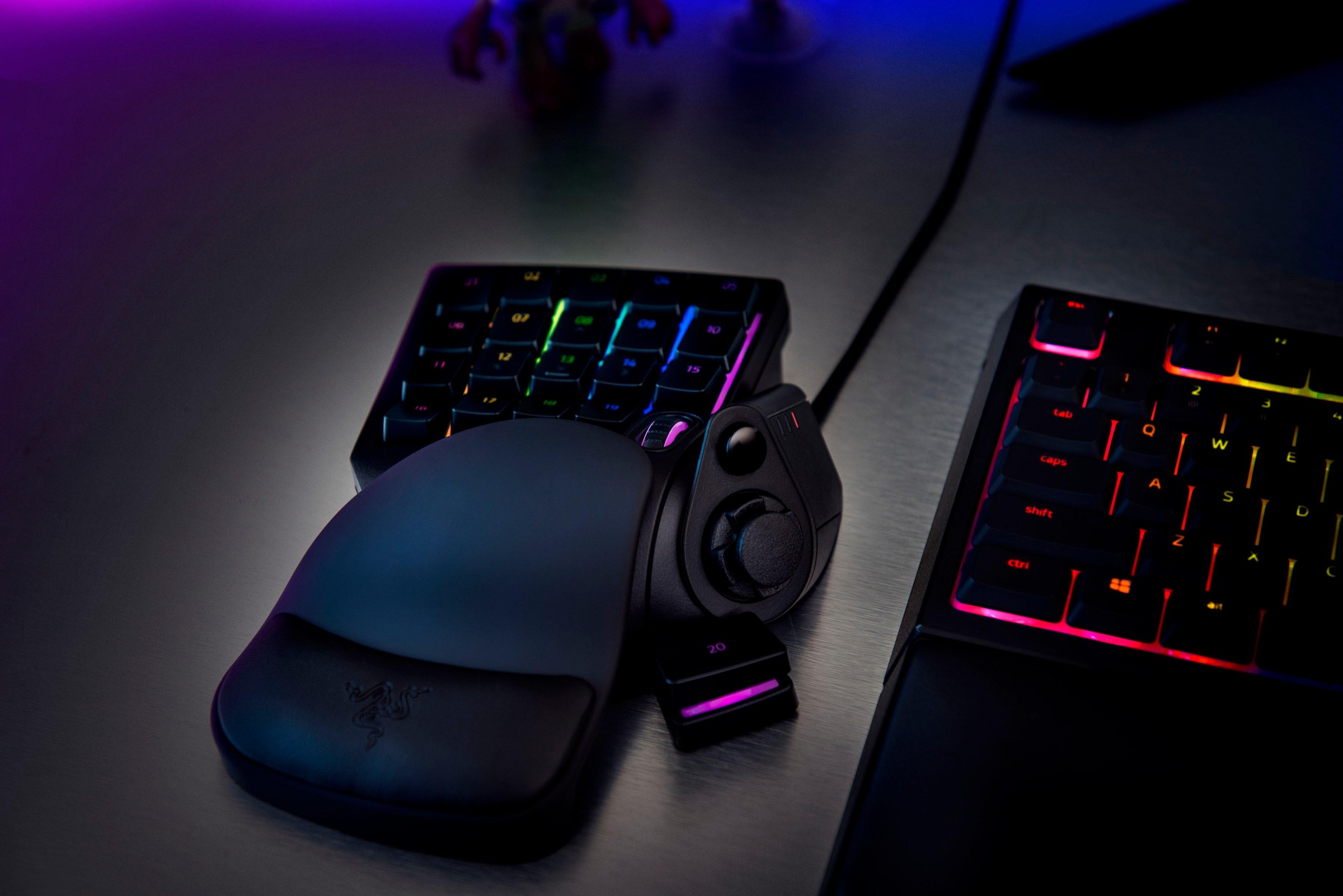 RAZER Gaming-Tastatur »Tartarus V2«, (ergonomische Form-Handgelenkauflage)