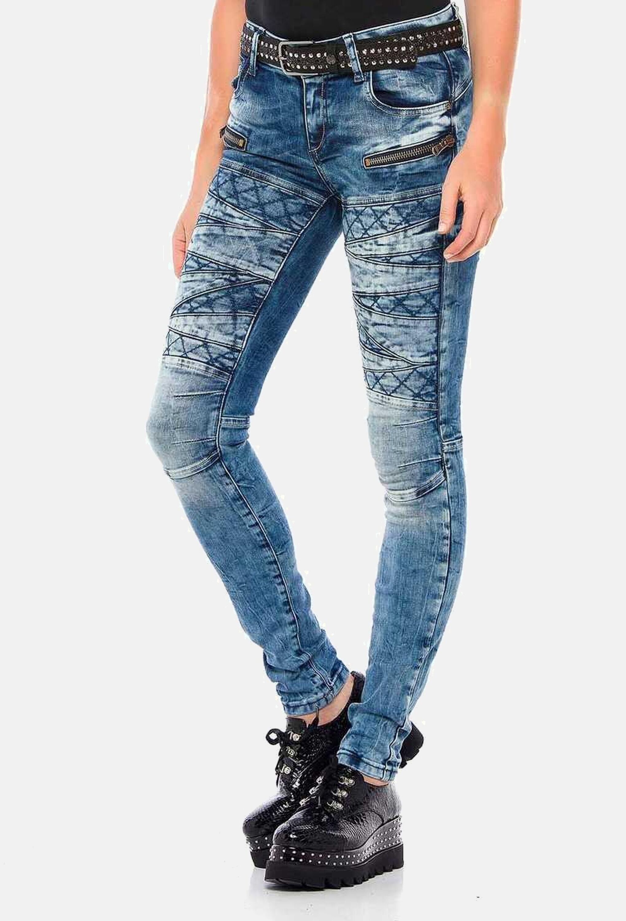 Cipo & Baxx Slim-fit-Jeans »Cipo & Baxx Jeans« mit coolen Stickelementen, WD381