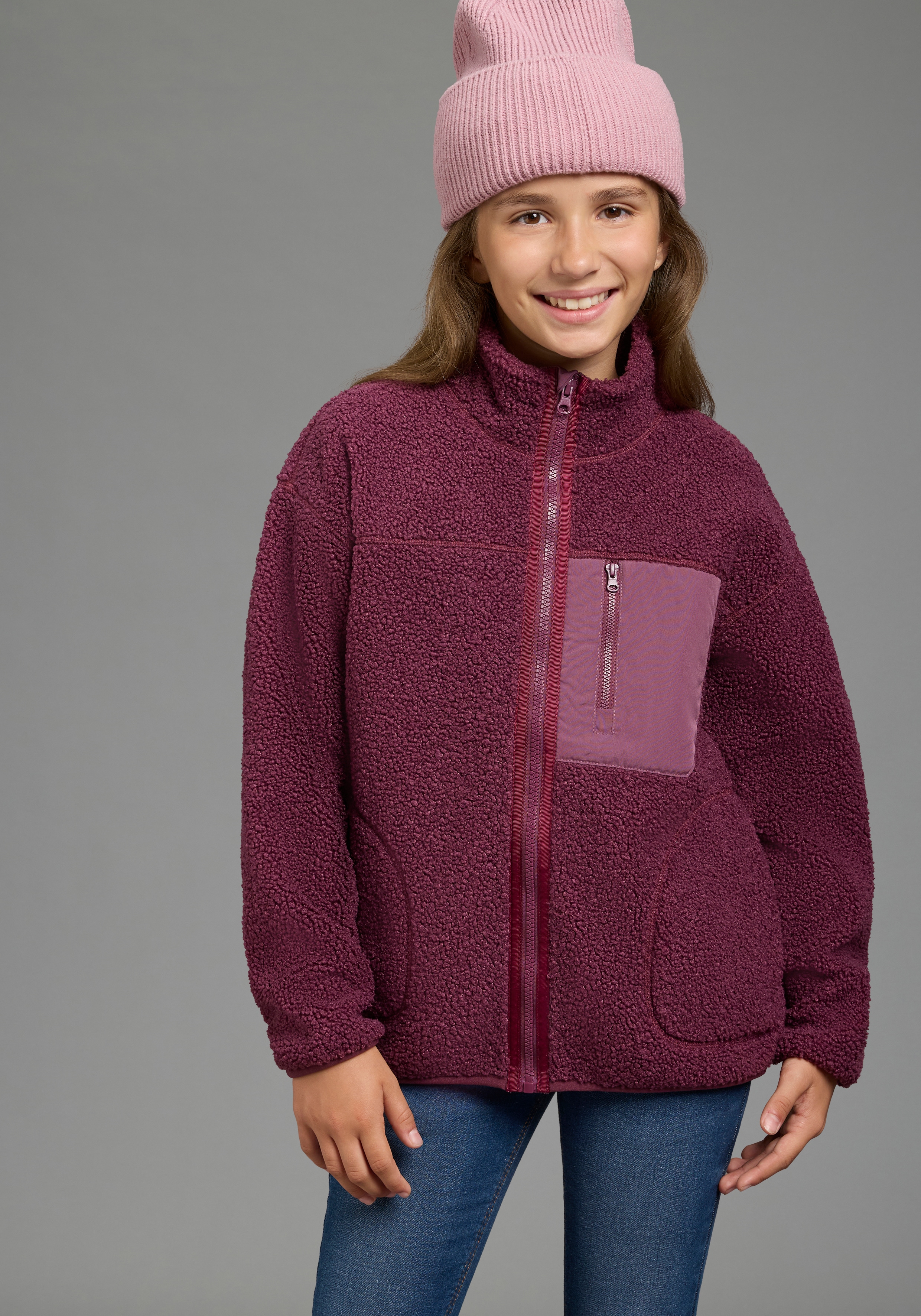 KangaROOS Sweatjacke "Fleecejacke, Kuschel-Jacke mit reflektierendem KangaROOS Badge" Weiche Teddyplüsch-Jacke, perfekt zum Überziehen