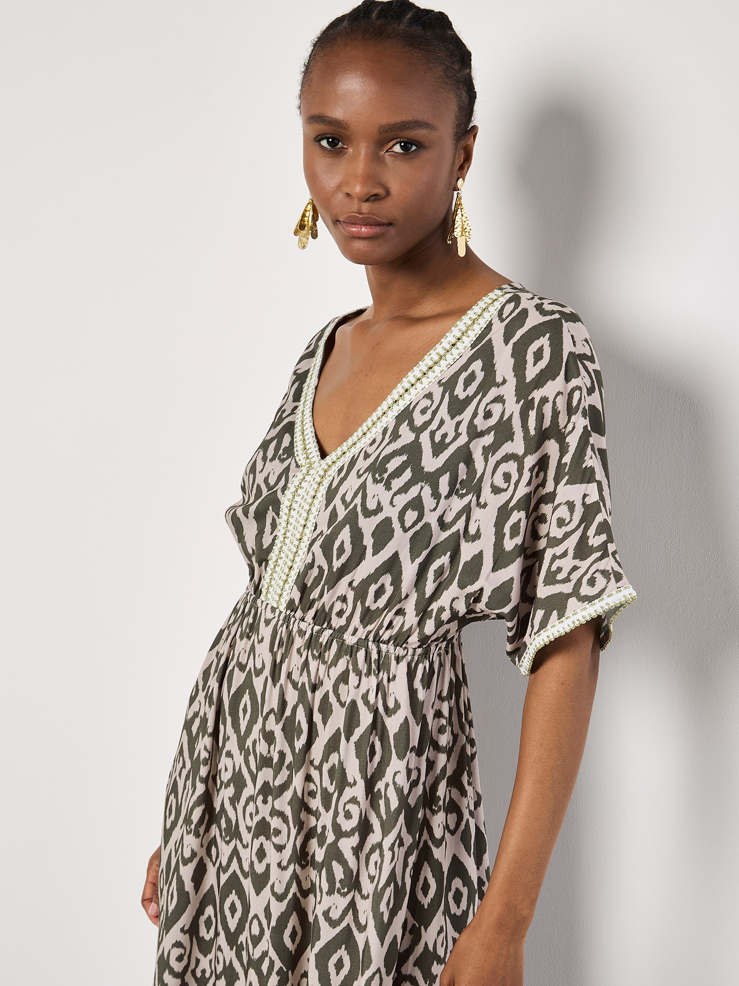 Apricot Maxikleid »Ikat-Batwing-Maxikleid« mit Crochet-Details