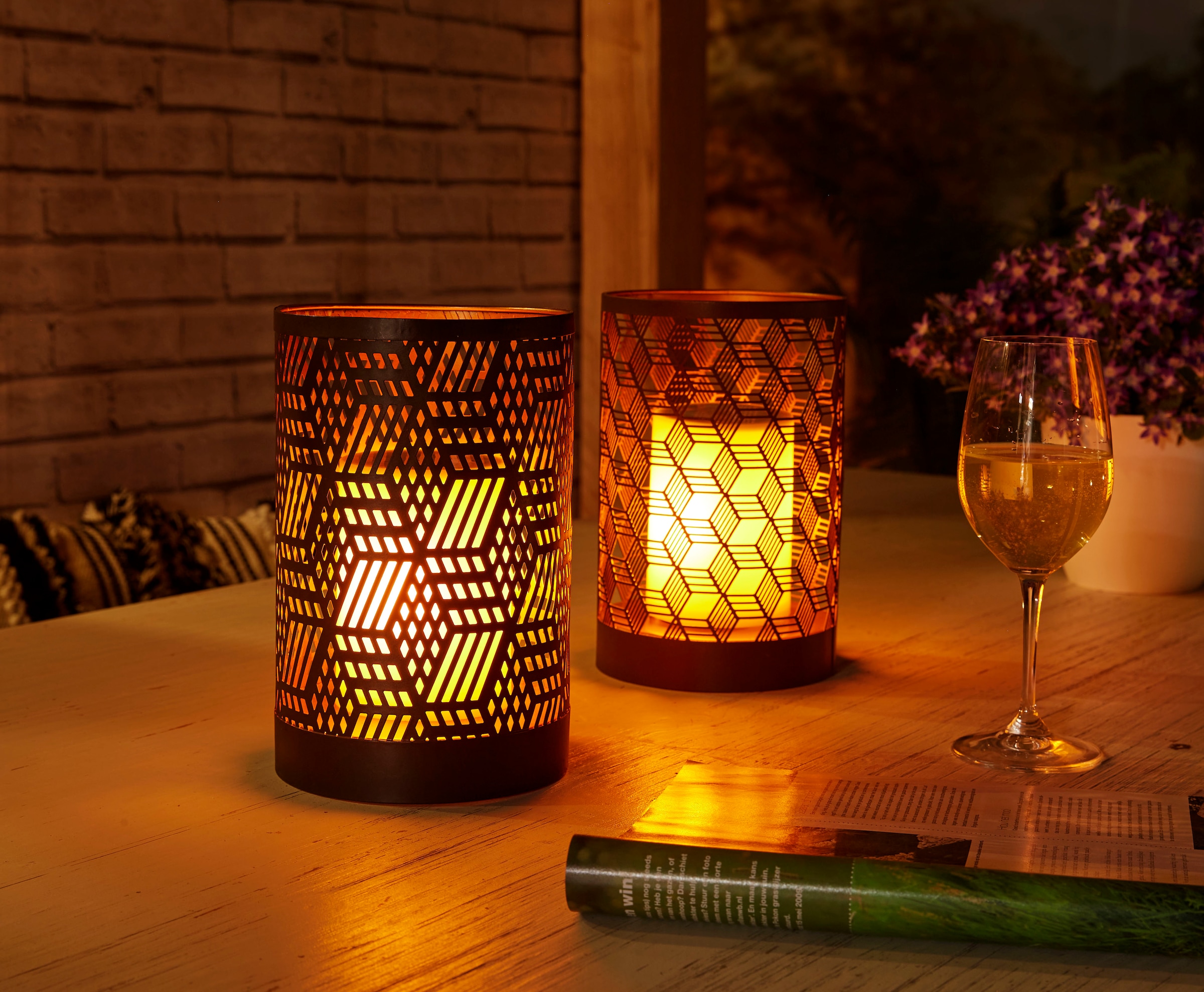 LUXFORM Außen-Tischleuchte »Solar-Tischlampe - Swindon - LED - Flammeneffekt«, Leuchtmittel LED-Modul | LED fest integriert, Dekorative Tischlampe