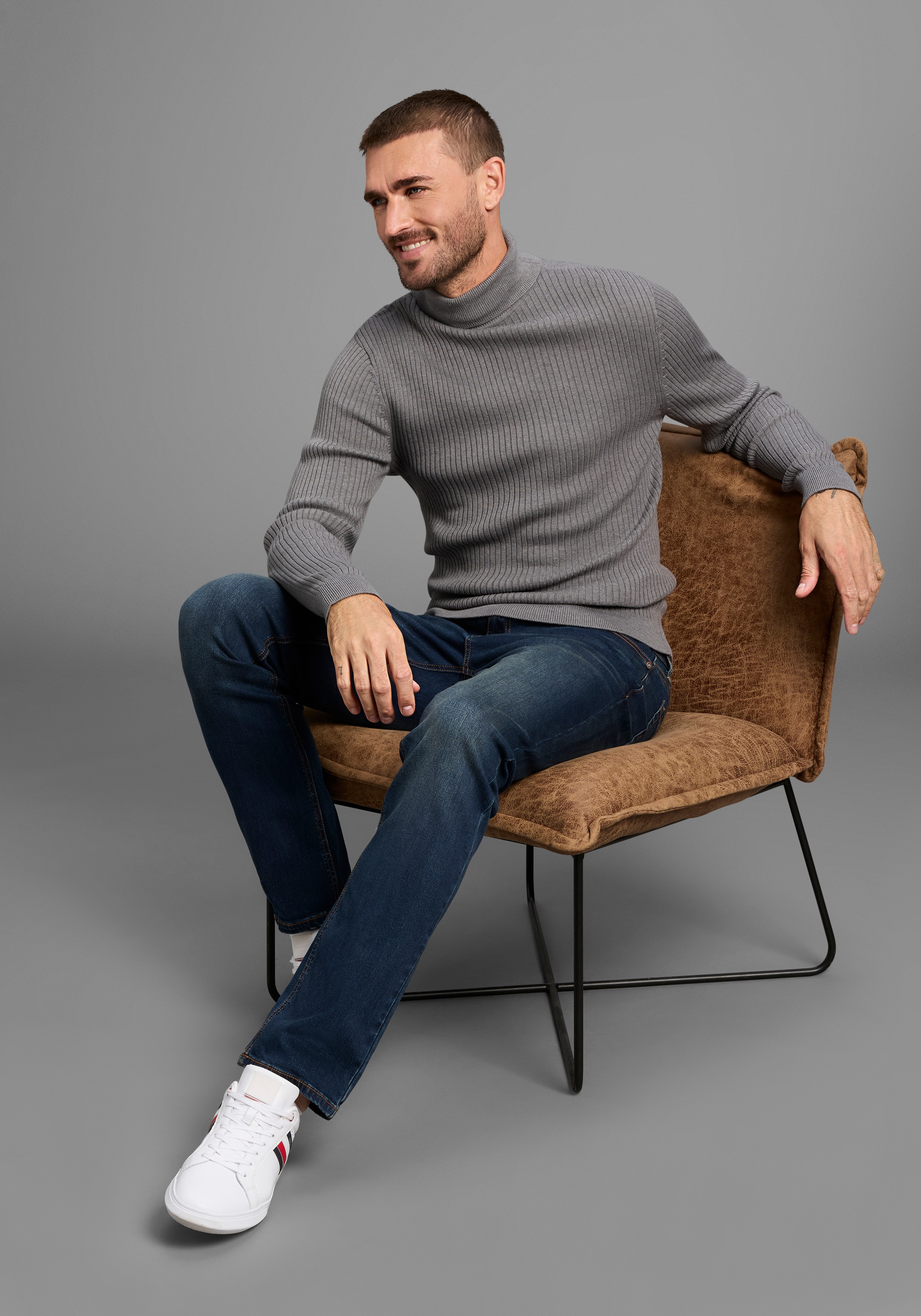 Bruno Banani Rollkragenpullover, in Rippenqualität