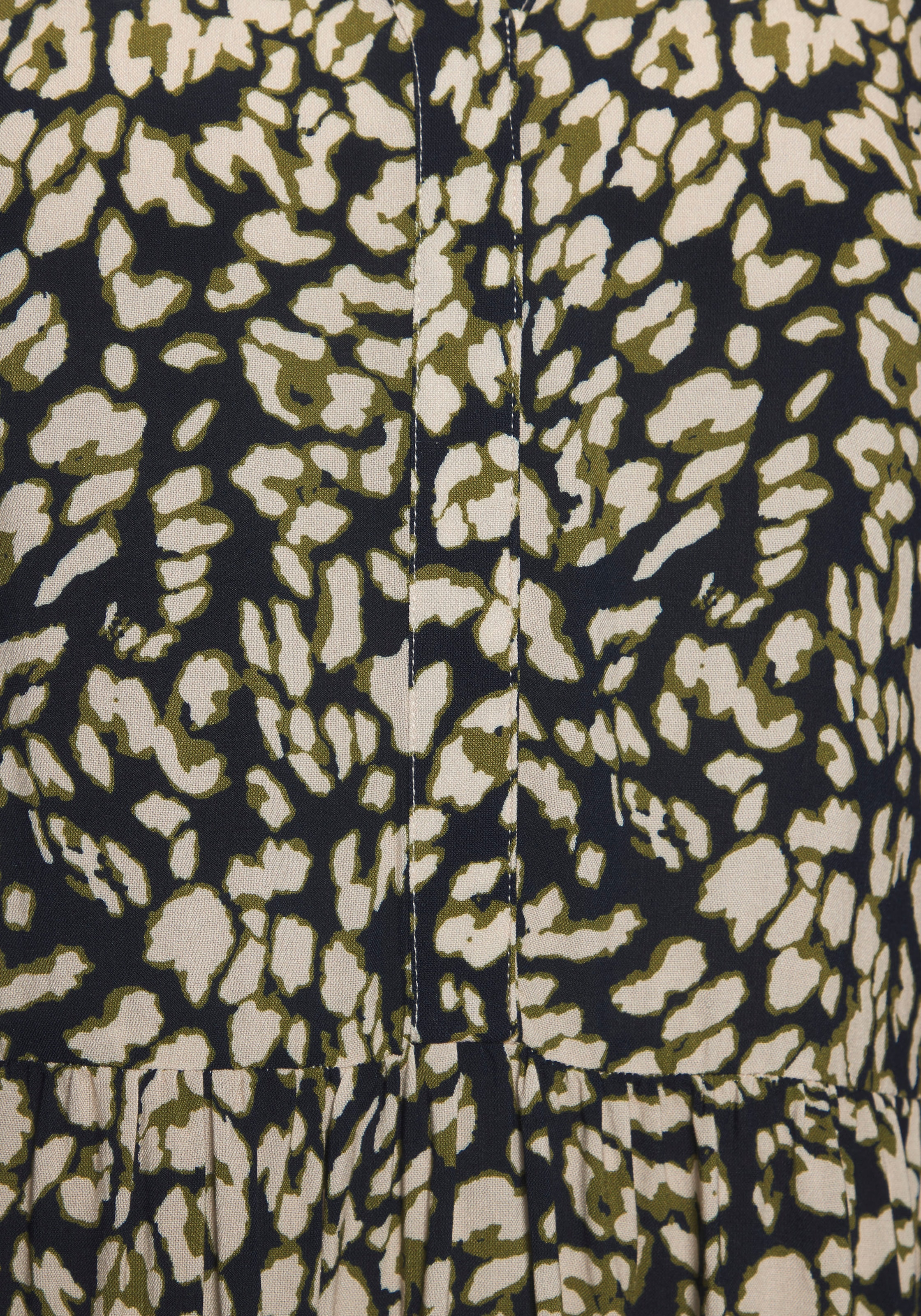 LASCANA Maxikleid, mit Leoprint und Volants, Volantkleid