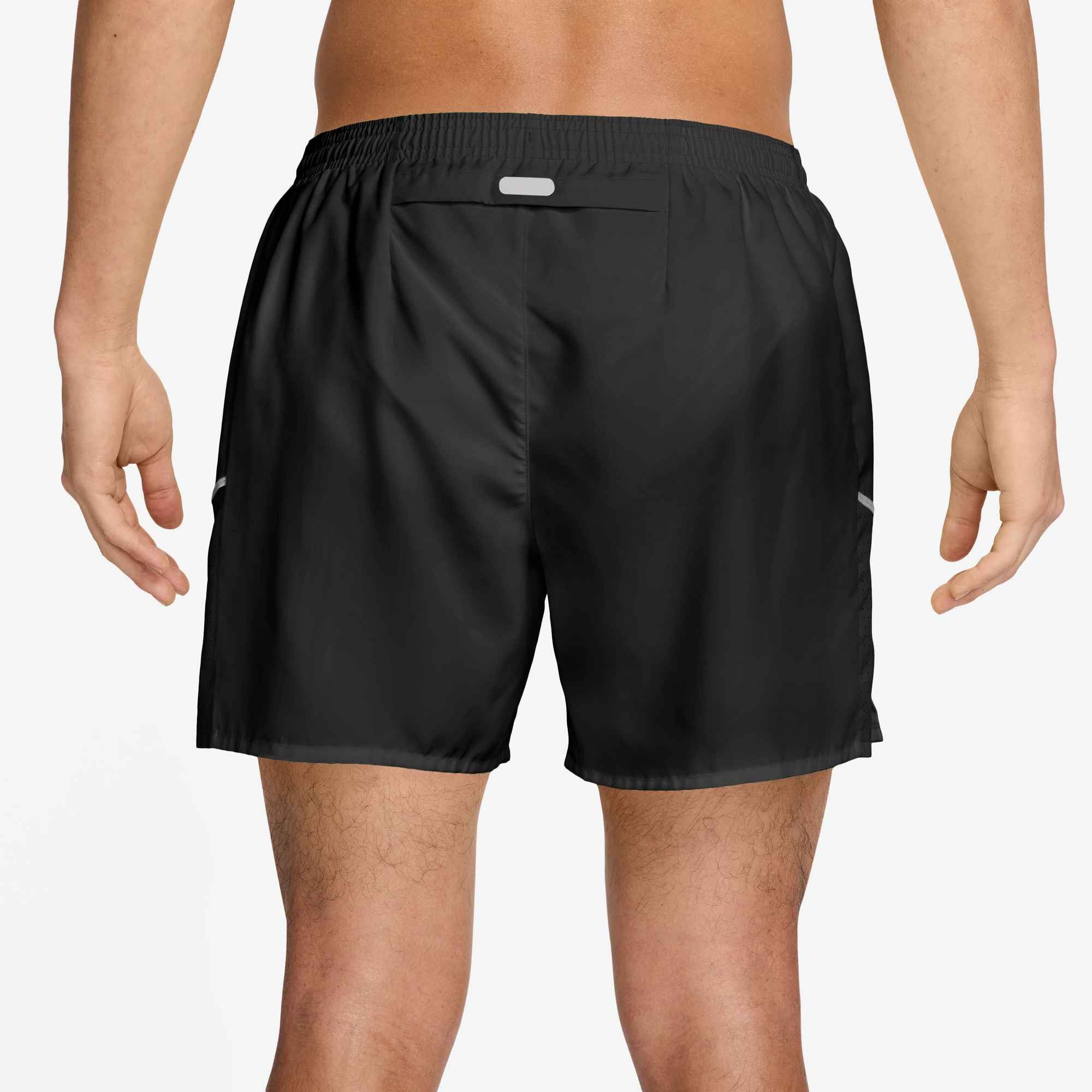 Nike Laufshorts »Nike Miler Men's Dri-FIT 5" Brief-Lined Running Shorts«  für vielseitige sportliche Aktivitäten, pflegeleichte Kunstfaser