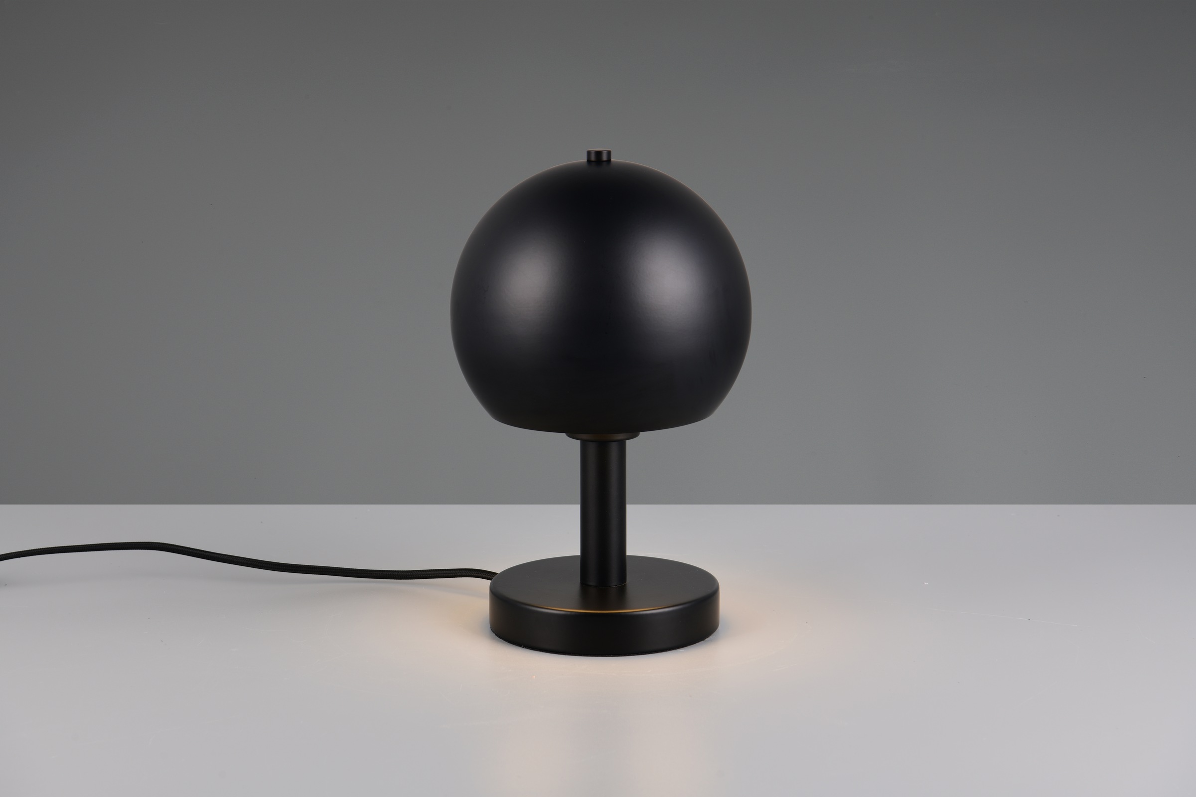 Leonique Tischlampe »Christelle, Deko Tischleuchte mit Metallschirm Ø 18cm Höhe 29cm«, 1 flammig, Leuchtmittel E27 | Leuchtmittel wechselbar, exkl 1x E27 max 10W, indirektes Licht, Lichtaustritt nur nach unten