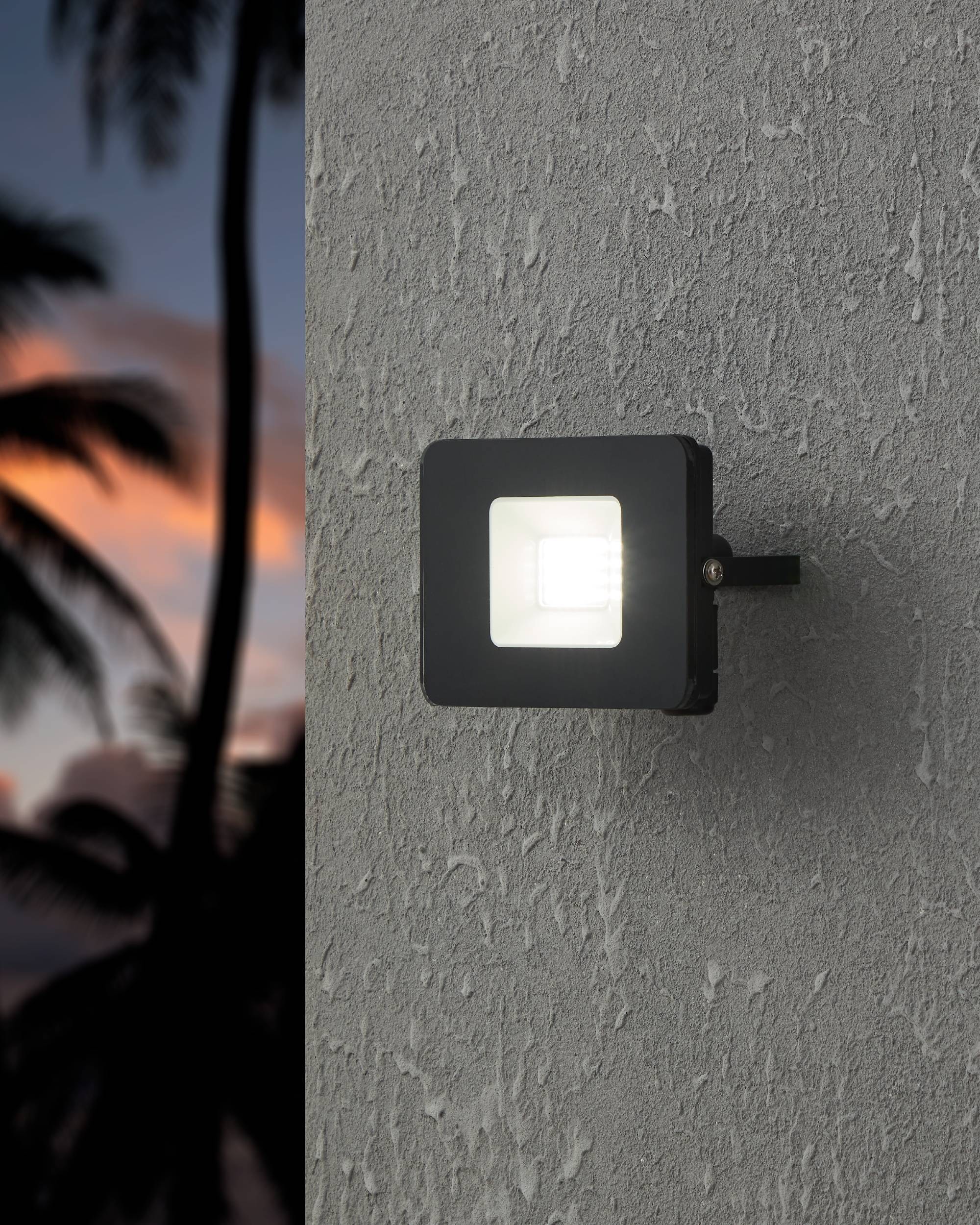 EGLO Wandleuchte »Faedo 3, Außen-Strahler, Außenleuchte, Wandstrahler, IP65, Lampe« LED-Modul 1 Stk. Kaltweiß Wand-/Deckenleuchte - L13 x H9,5 x AL3 cm - schwarz - 21W inkl.