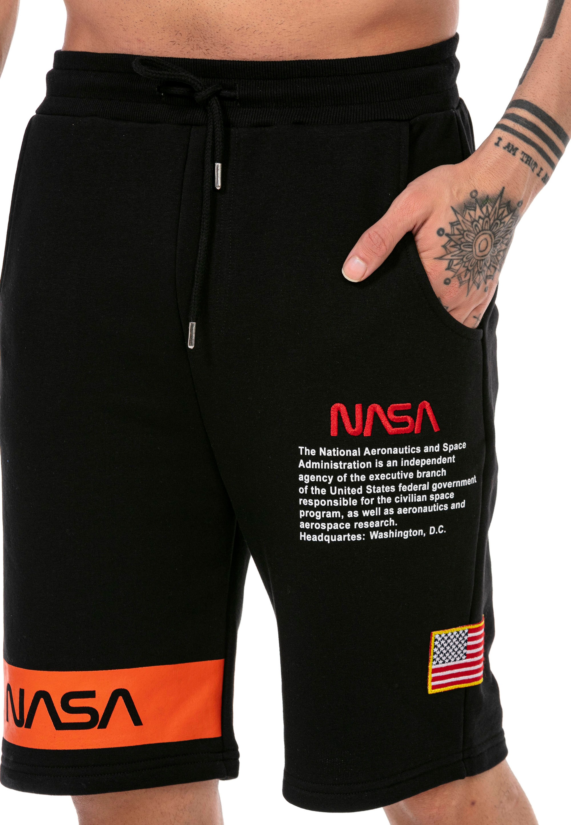 Black Friday RedBridge Shorts »Plano«, mit gesticktem NASA-Motiv | BAUR