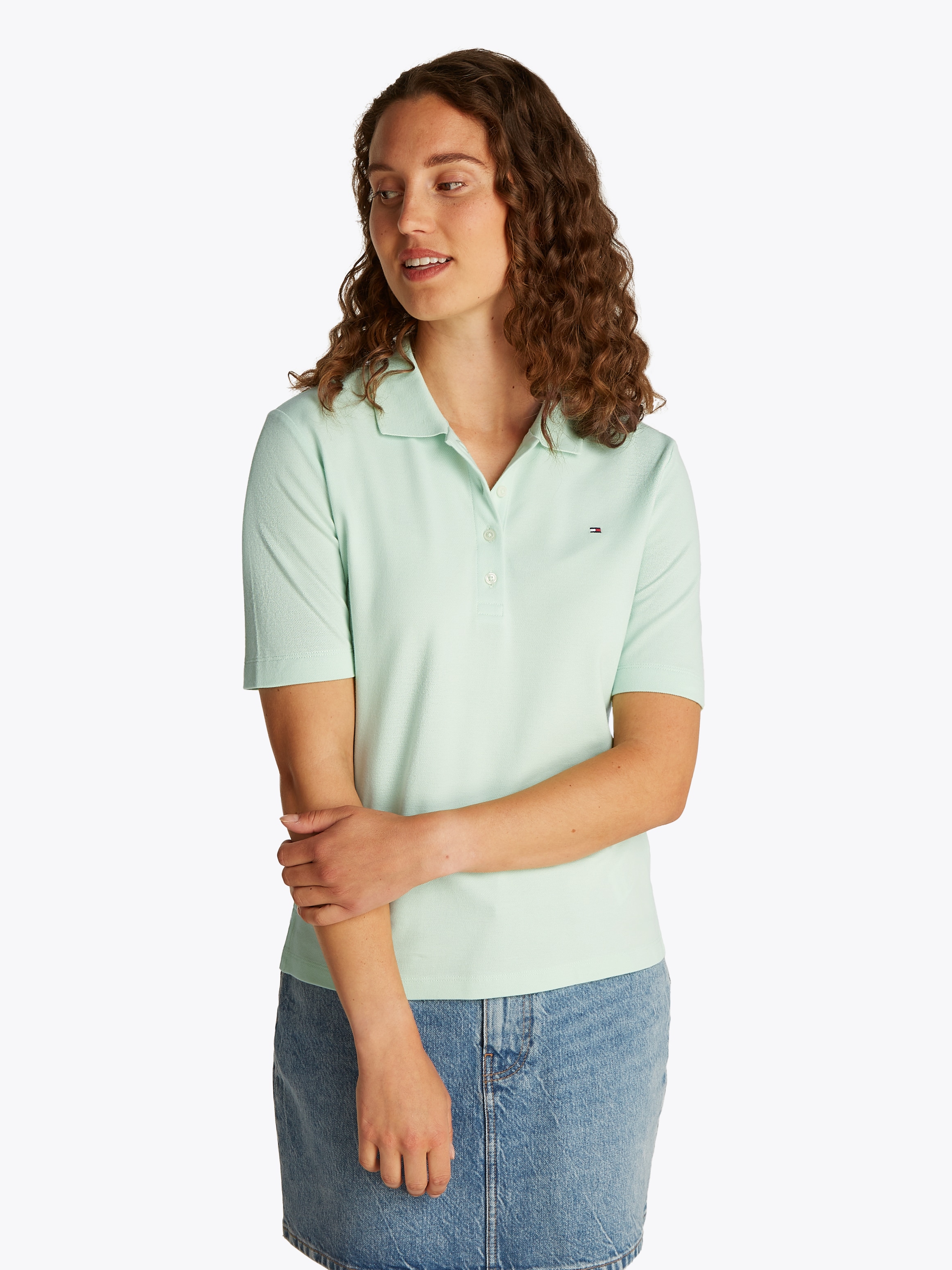 TOMMY HILFIGER Poloshirt »1985 Regular Fit Pique Premium Polo«, mit Logo-Stickerei, mit Seitenschlitzen