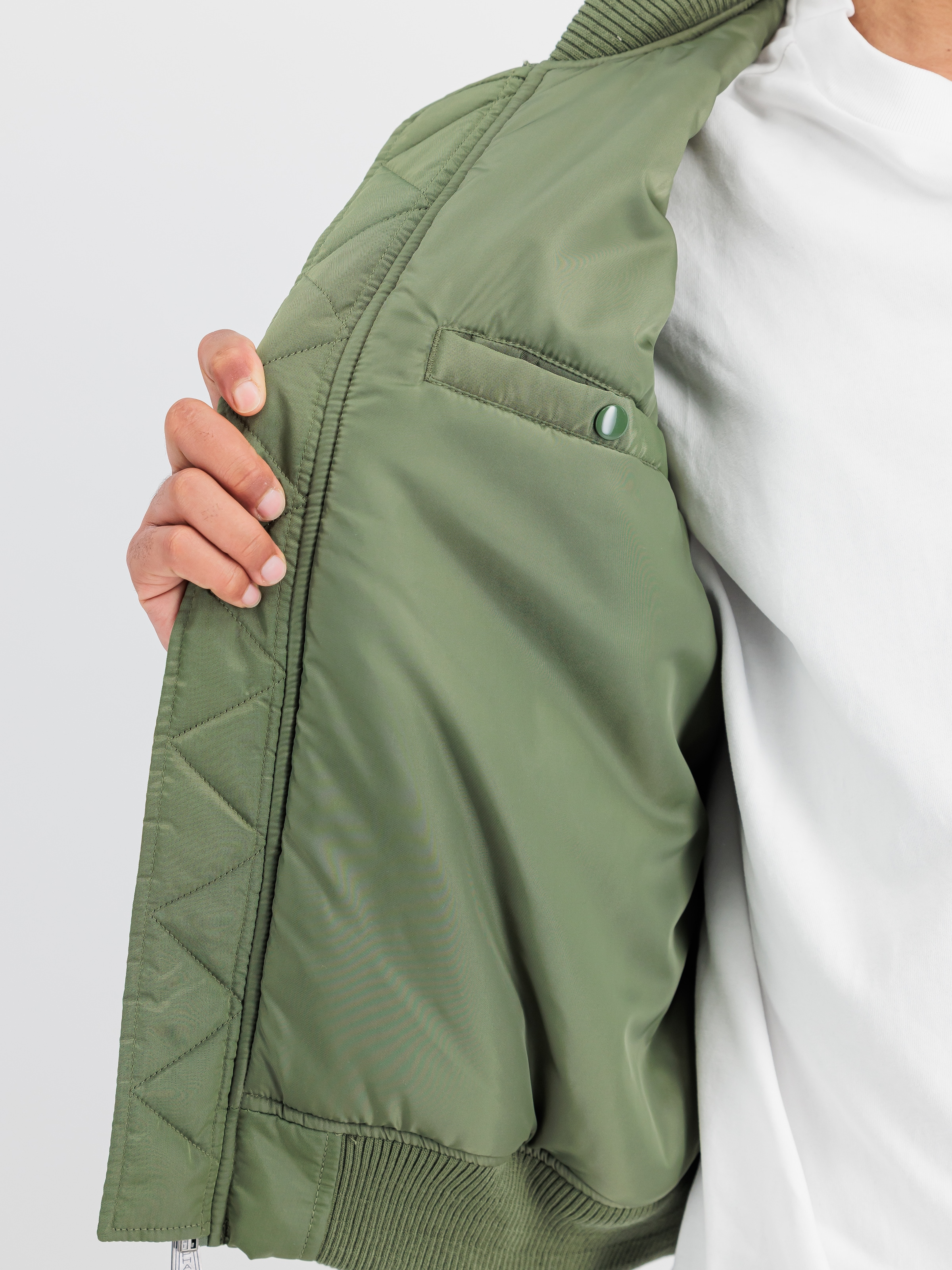 Alpha Industries Bomberjacke »MA-1 Camo BE«