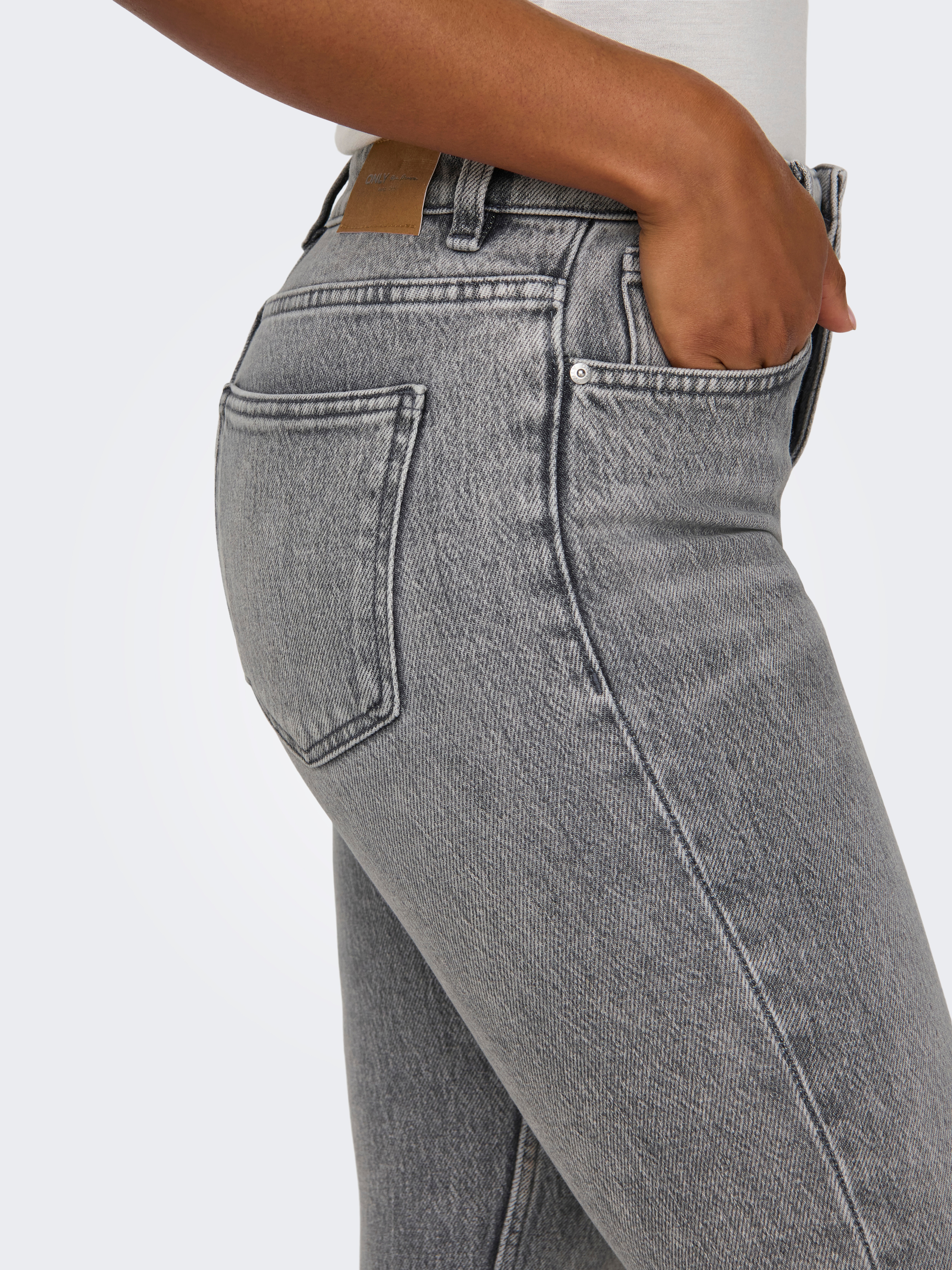 Thumbnail - ONLY High-waist-Jeans "ONLEMILY HW STR ANK DNM NAS027 NOOS"