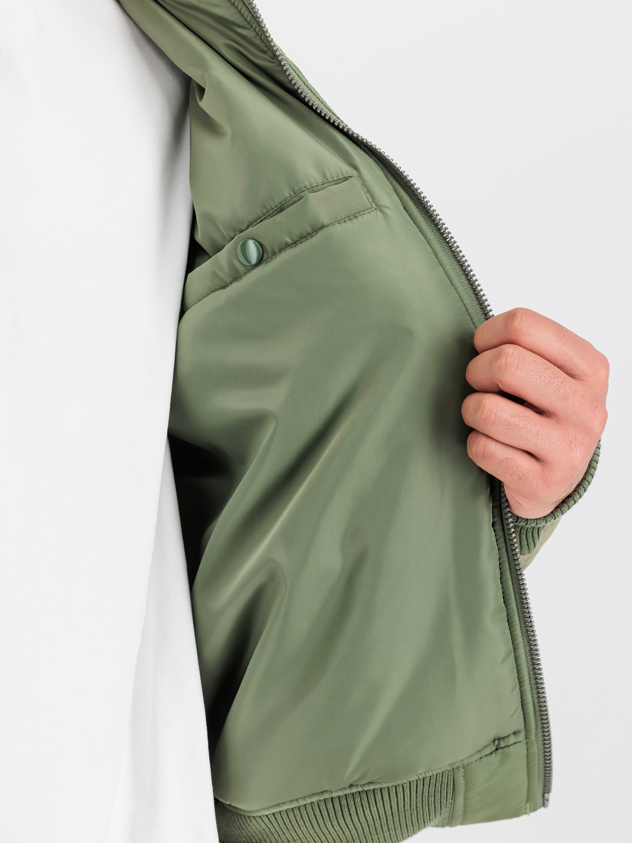 Thumbnail - Alpha Industries Bomberjacke "MA-1 Camo BE"