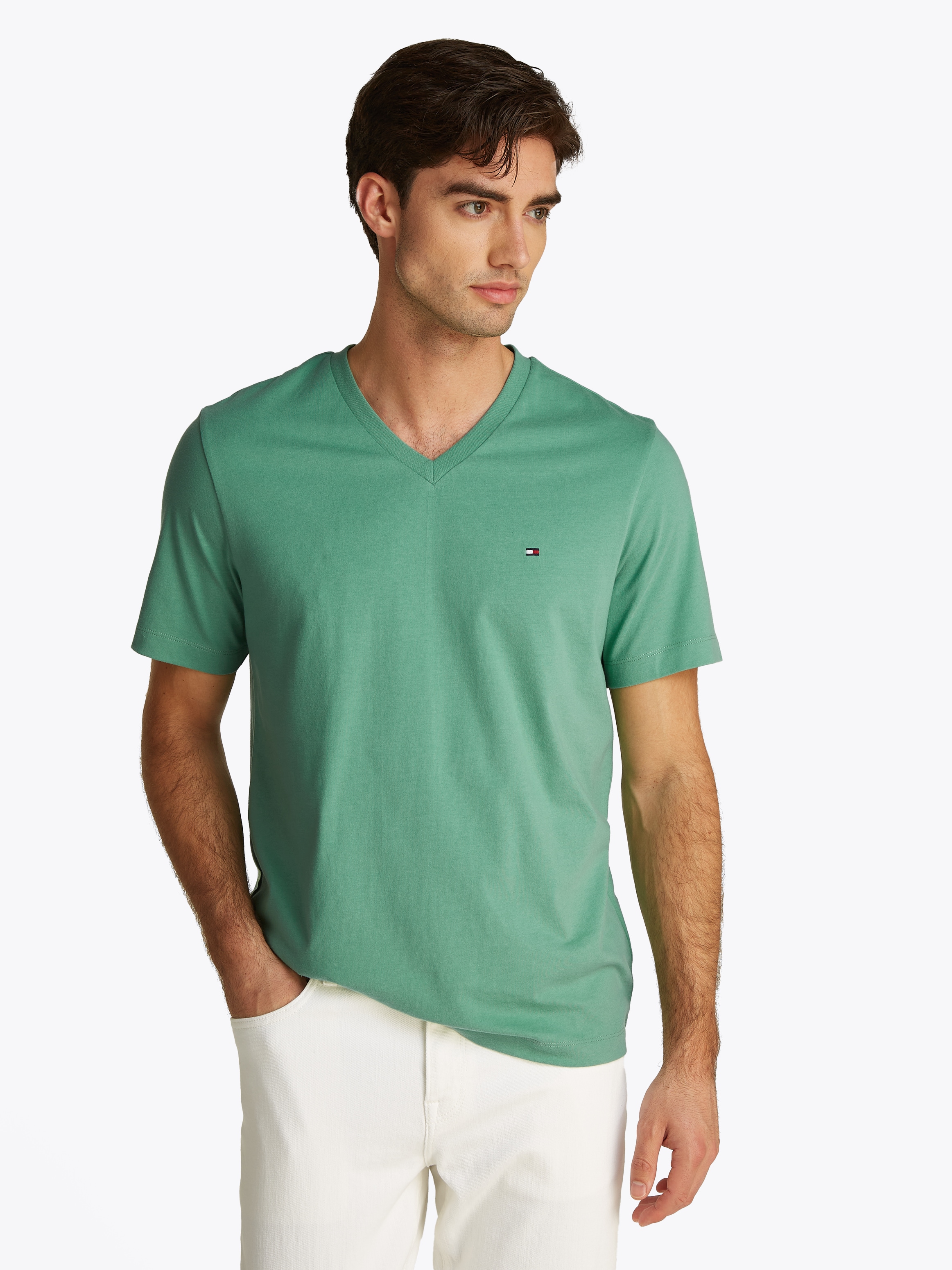 Tommy Hilfiger V-Shirt "ESSENTIAL V-NECK TEE mit V-Ausschnitt und Markenlab günstig online kaufen