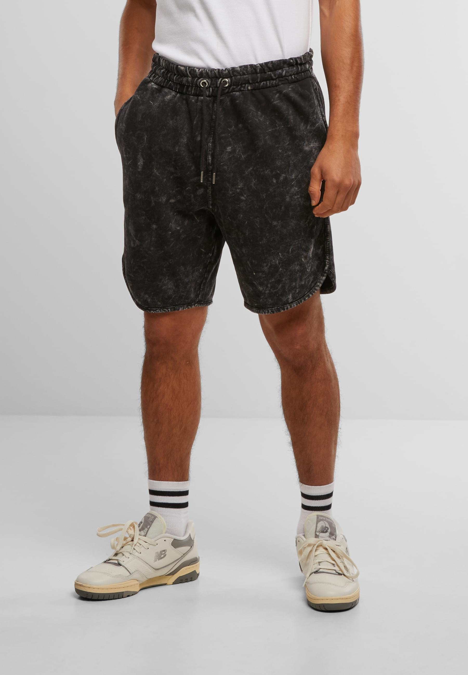 URBAN CLASSICS Sweatshorts »Urban Classics Washed Piped Shorts«, (1 tlg.)