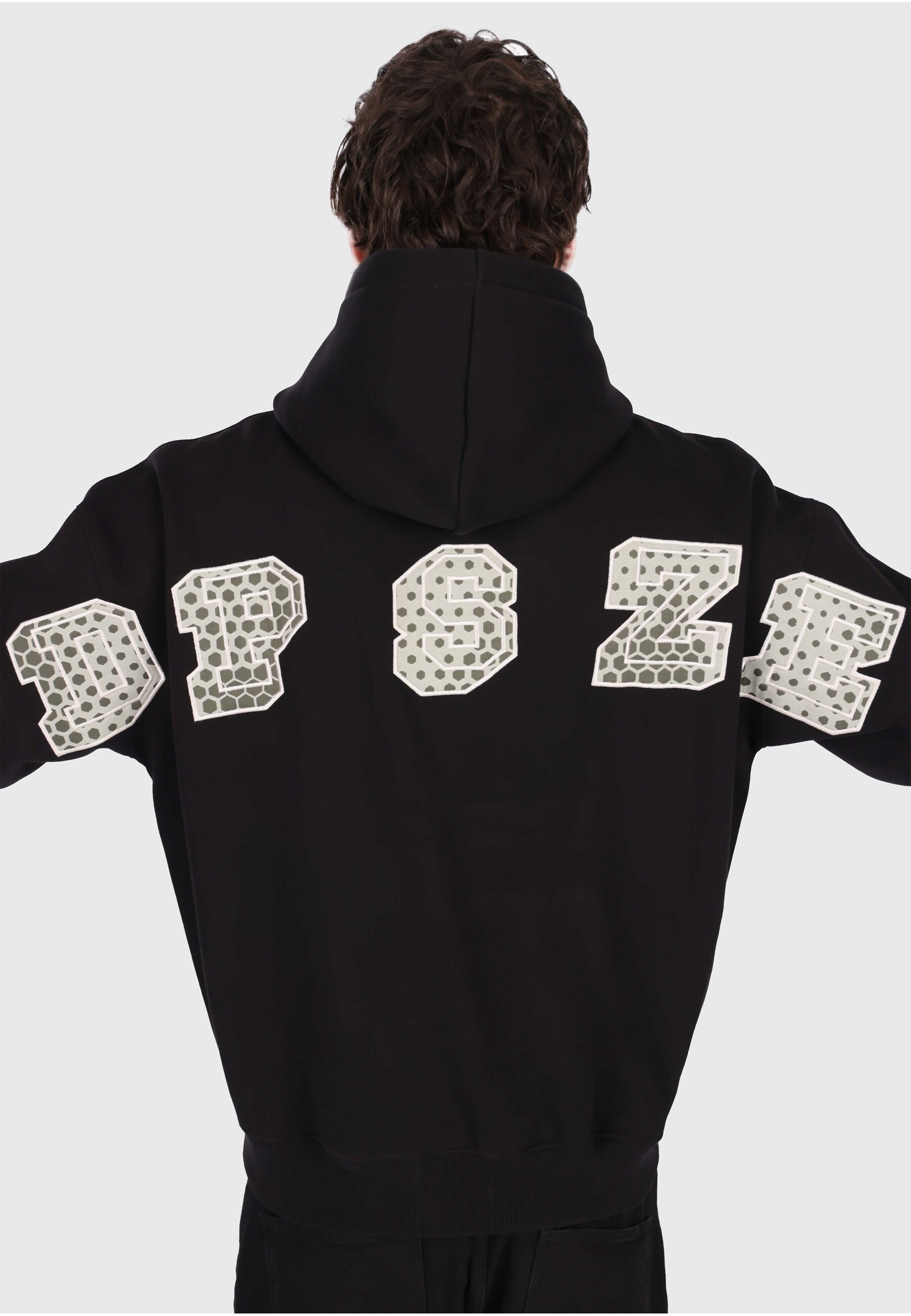 Dropsize Kapuzensweatshirt »Dropsize CAMO PATCH HOODIE«, 1 Stk.
