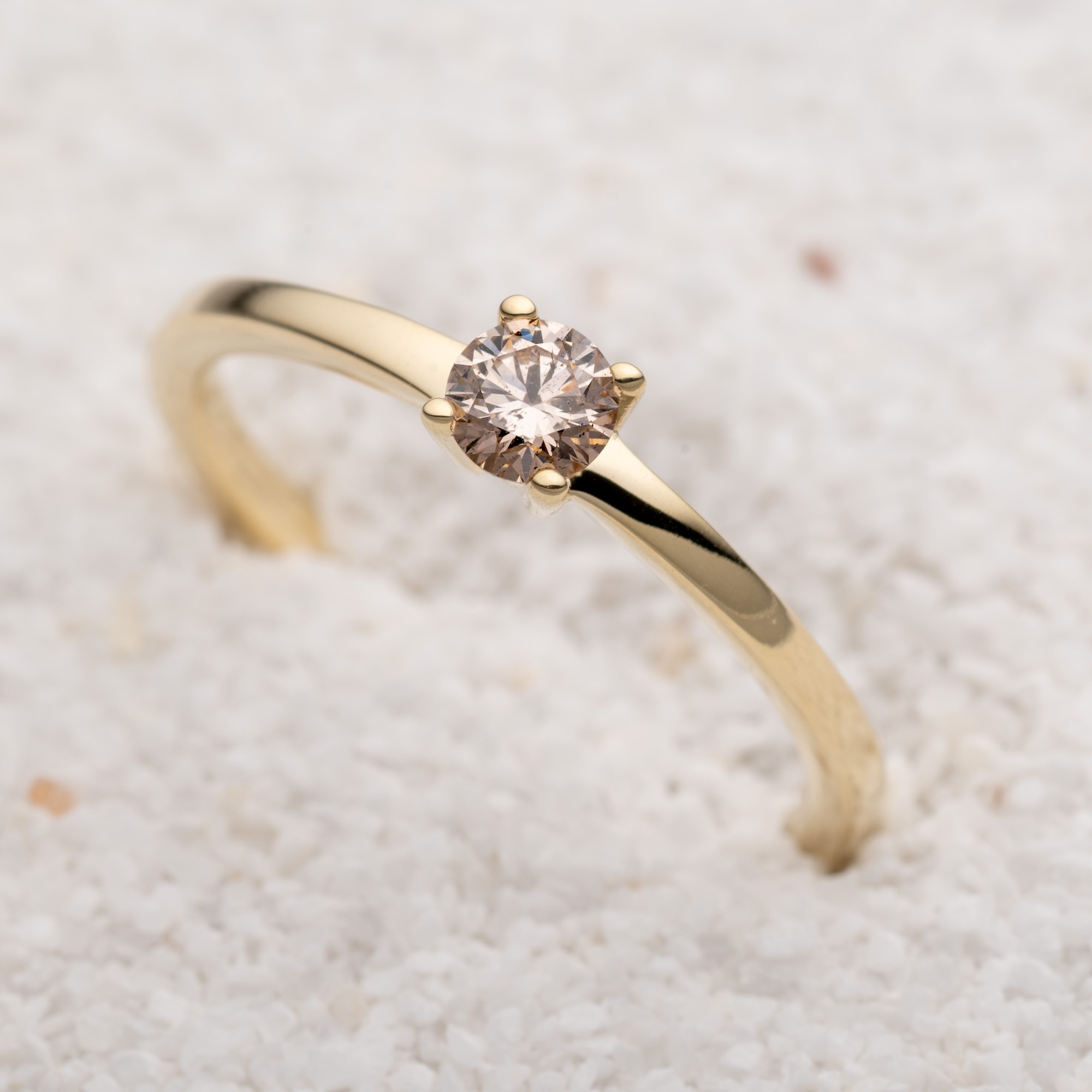 Orolino Fingerring »585/- Gelbgold glanz 1 Brill. 0,25ct. braun«