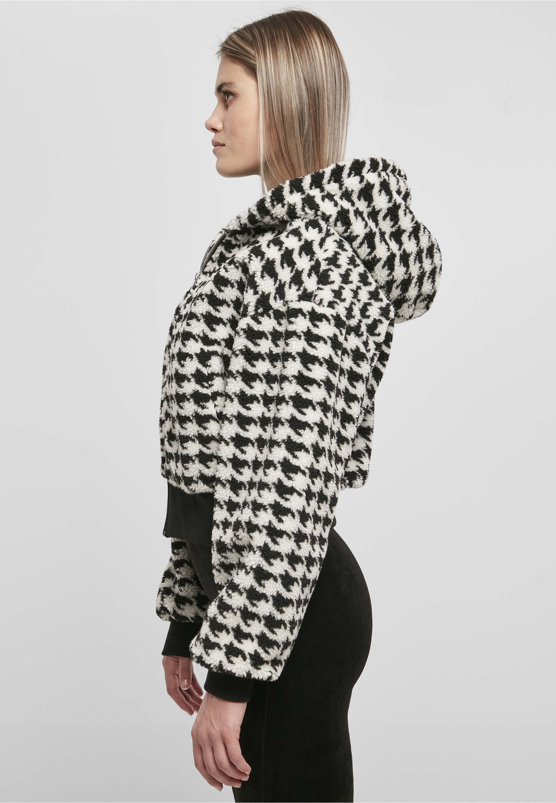 URBAN CLASSICS Langmantel »Urban Classics Damen Ladies Short Oversized AOP Sherpa Jacket«