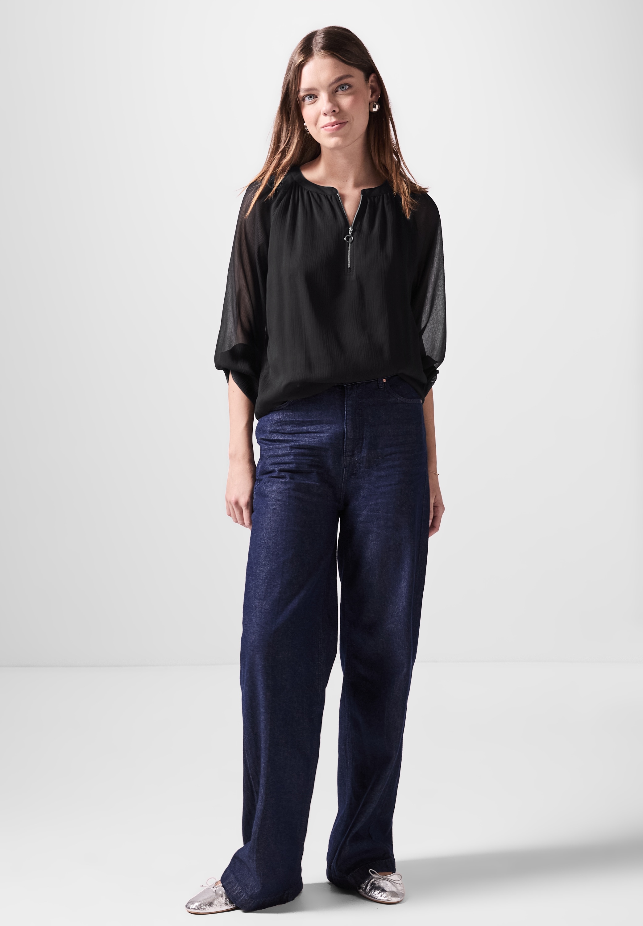 STREET ONE STUDIO Chiffonbluse, mit Rundhalsausschnitt