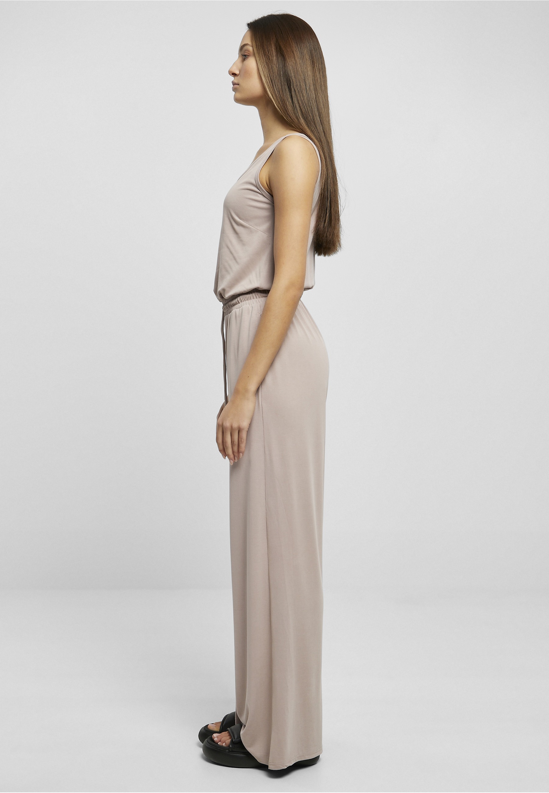 URBAN CLASSICS Jumpsuit »Urban Classics Damen Ladies Long Sleevless Modal Jumpsuit« 1 Stk.