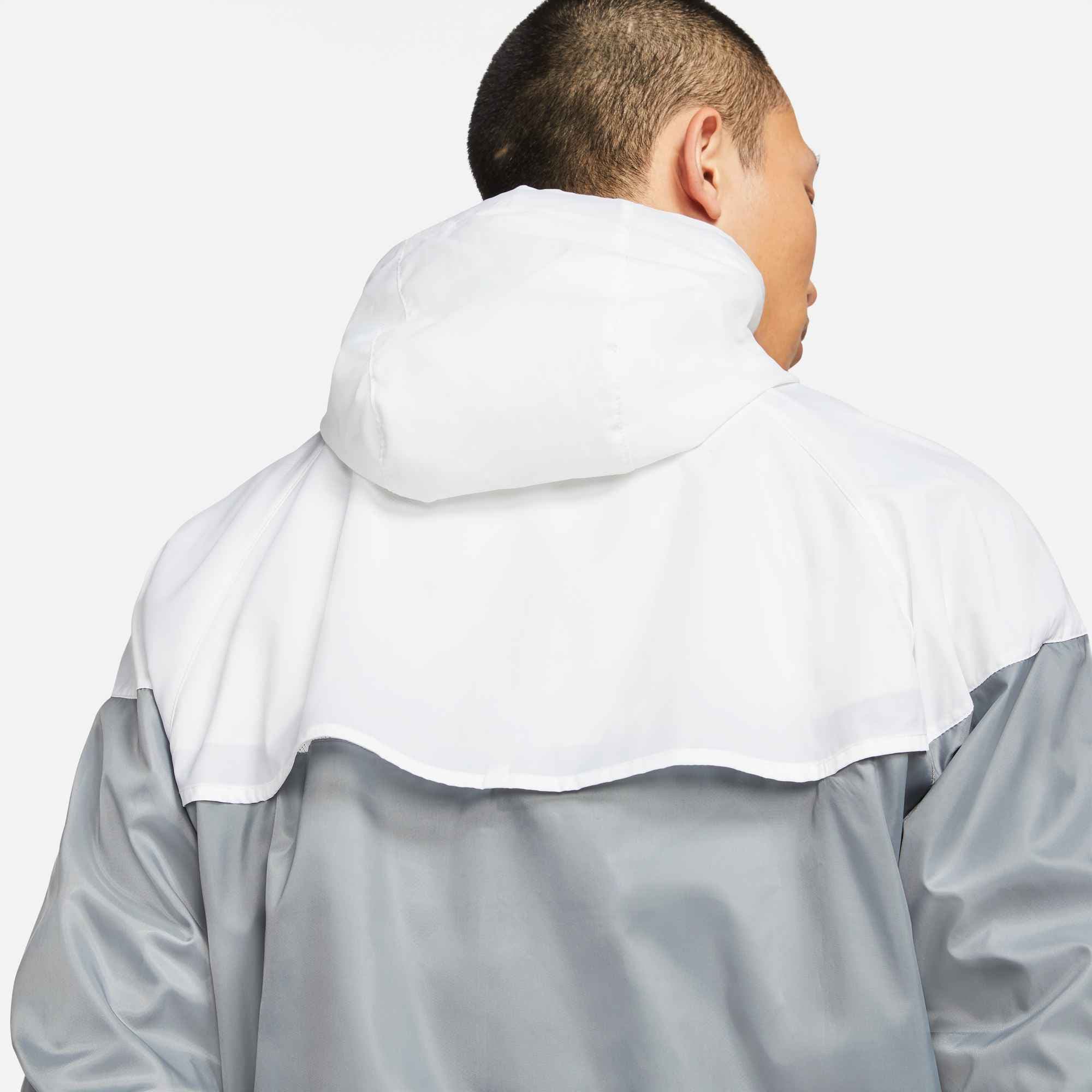 Nike Sportswear Windbreaker »M NK WVN LND WR HD JKT« mit Mesh-Futter, leichtes Material, normaler Schnitt
