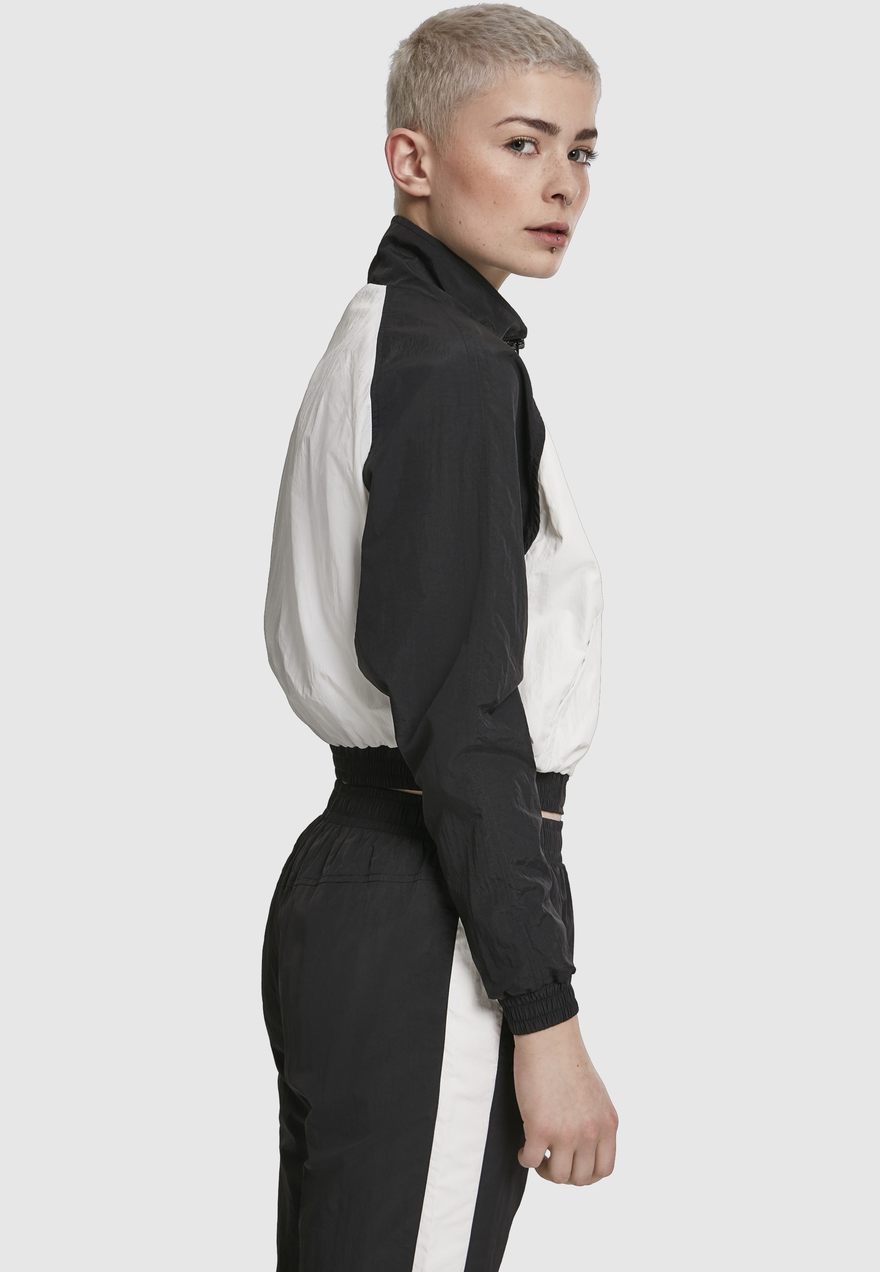 URBAN CLASSICS Langmantel »Urban Classics Damen Ladies Short Raglan Crinkle Batwing Jacket«