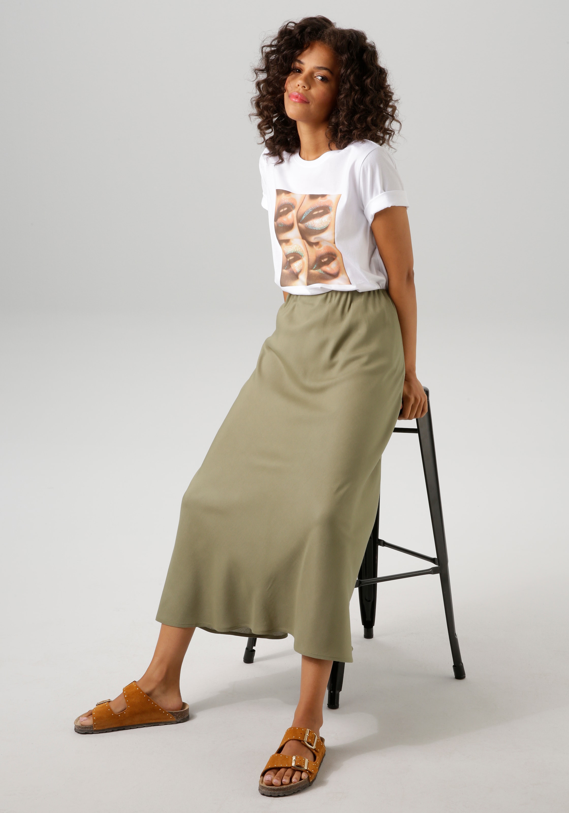 Aniston CASUAL T-Shirt, mit Glitzer verzierter Frontdruck - NEUE KOLLEKTION