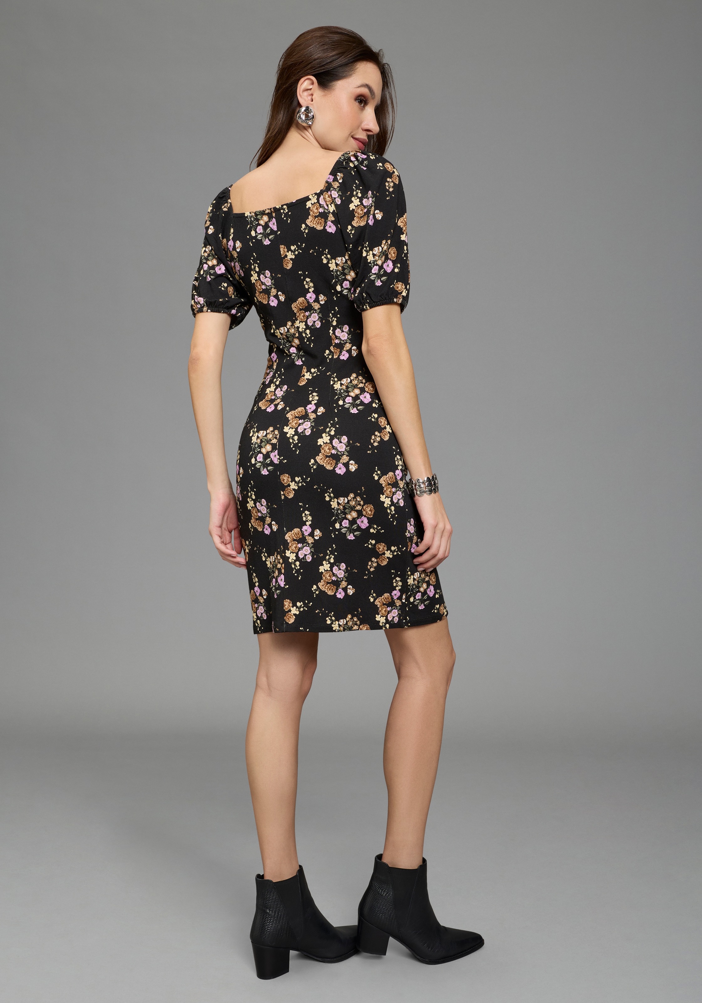 Bruno Banani Sommerkleid mit geblümter Optik, aus Jersey, elastische Viskos günstig online kaufen