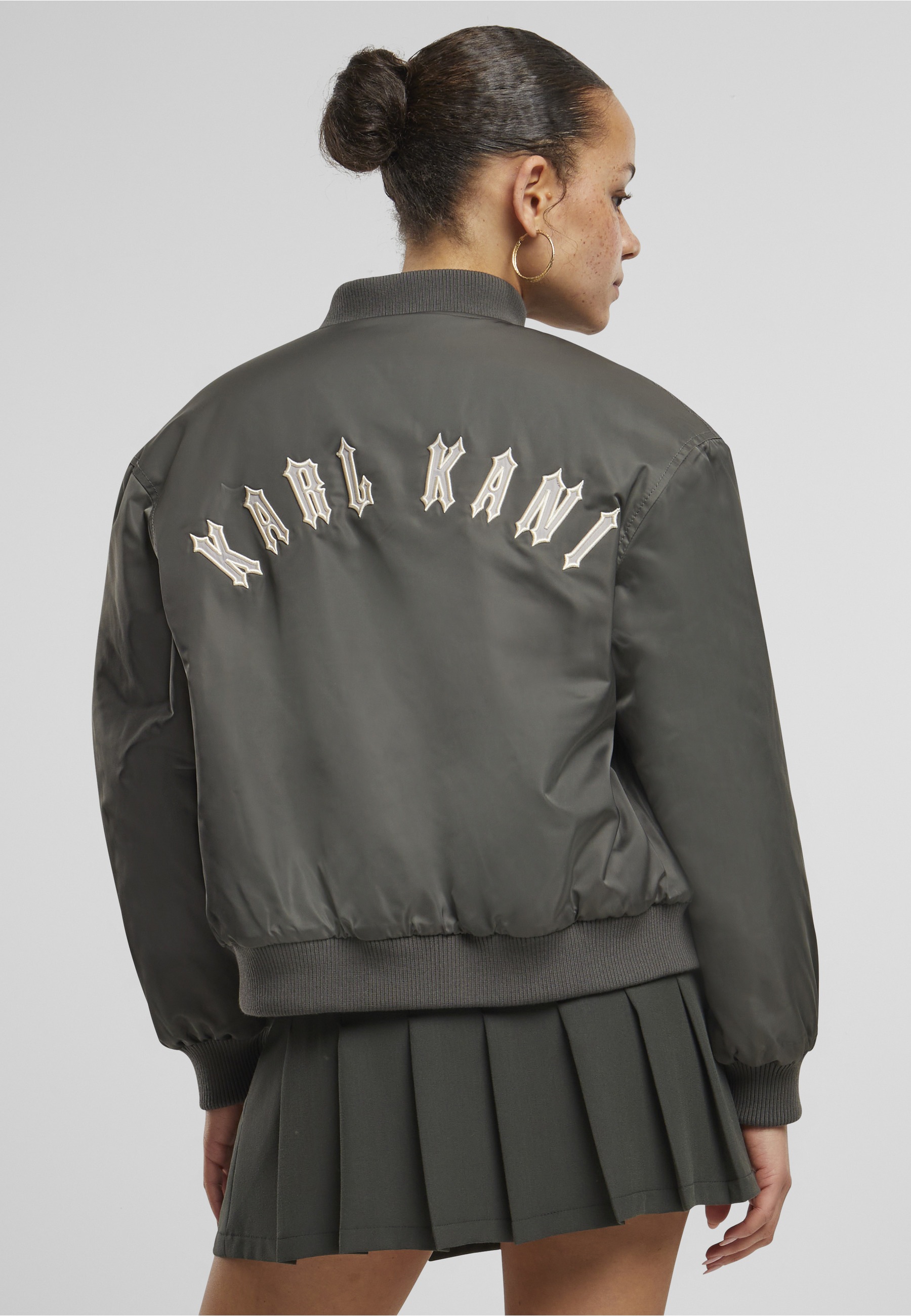 Karl Kani Bomberjacke »Karl Kani Karl Kani Chest Signature Bomber Jacket« 1 Stk. tlg. ohne Kapuze