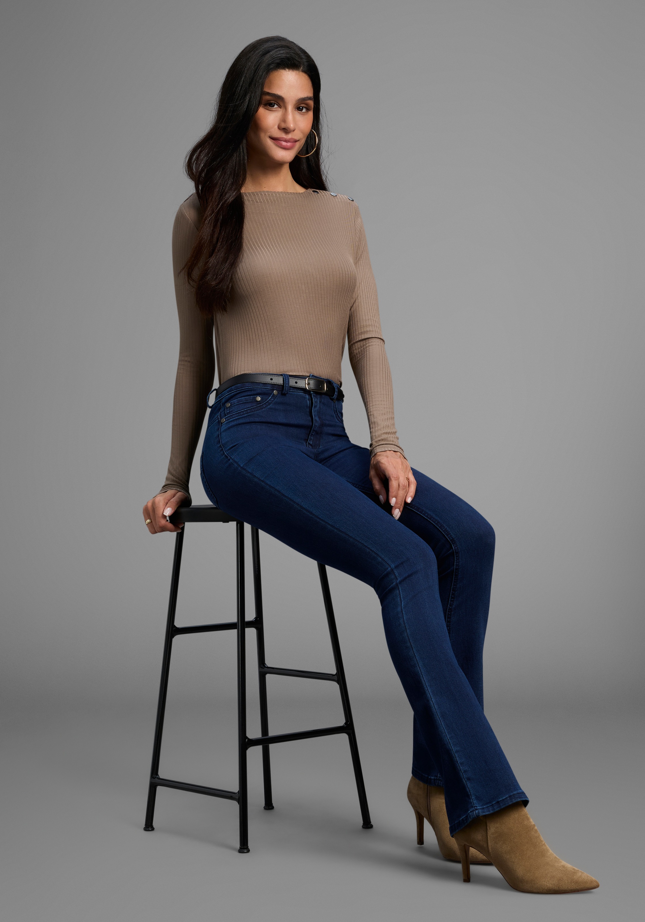 Bruno Banani Longsleeve, mit Druckknopf-Detail auf der Schulter - NEUE KOLLEKTION