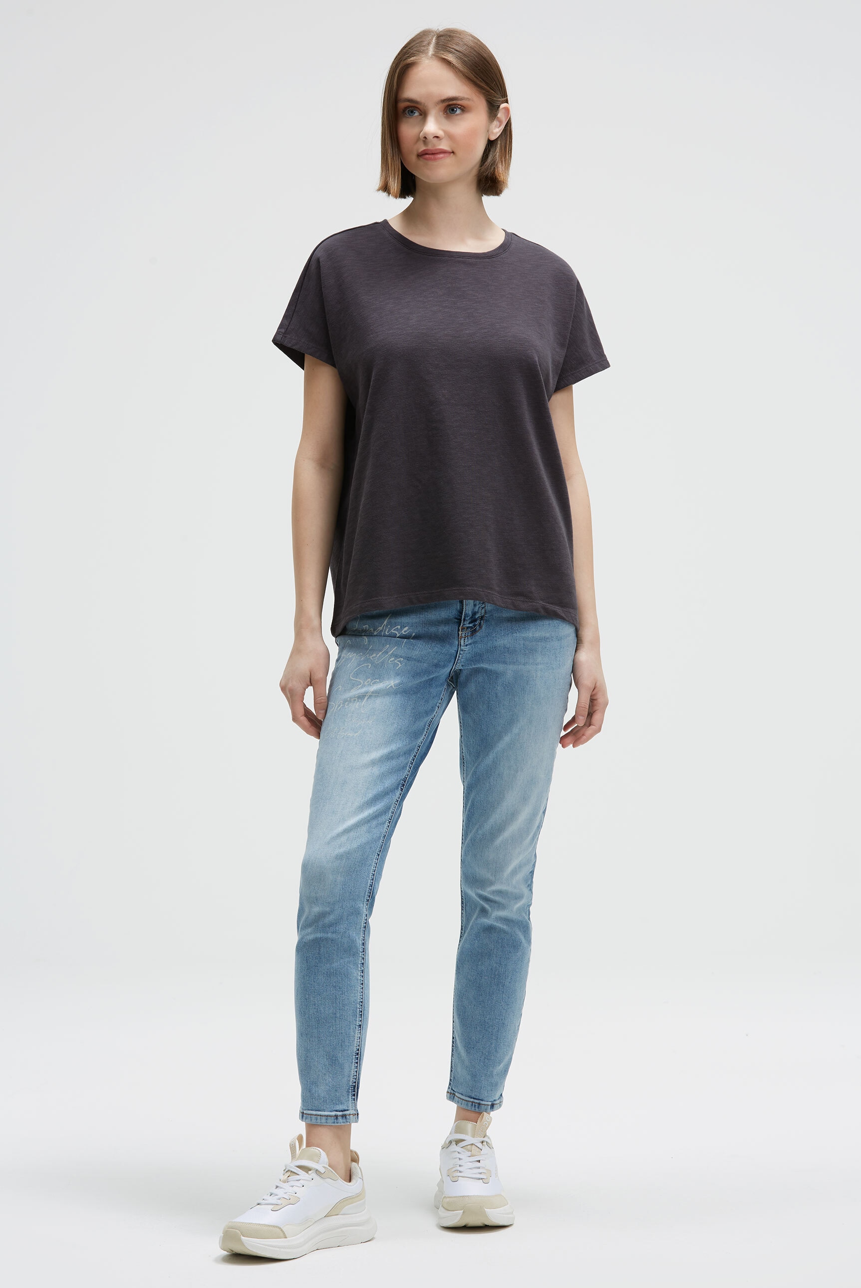 SOCCX Rundhalsshirt mit längerer Rückenpartie