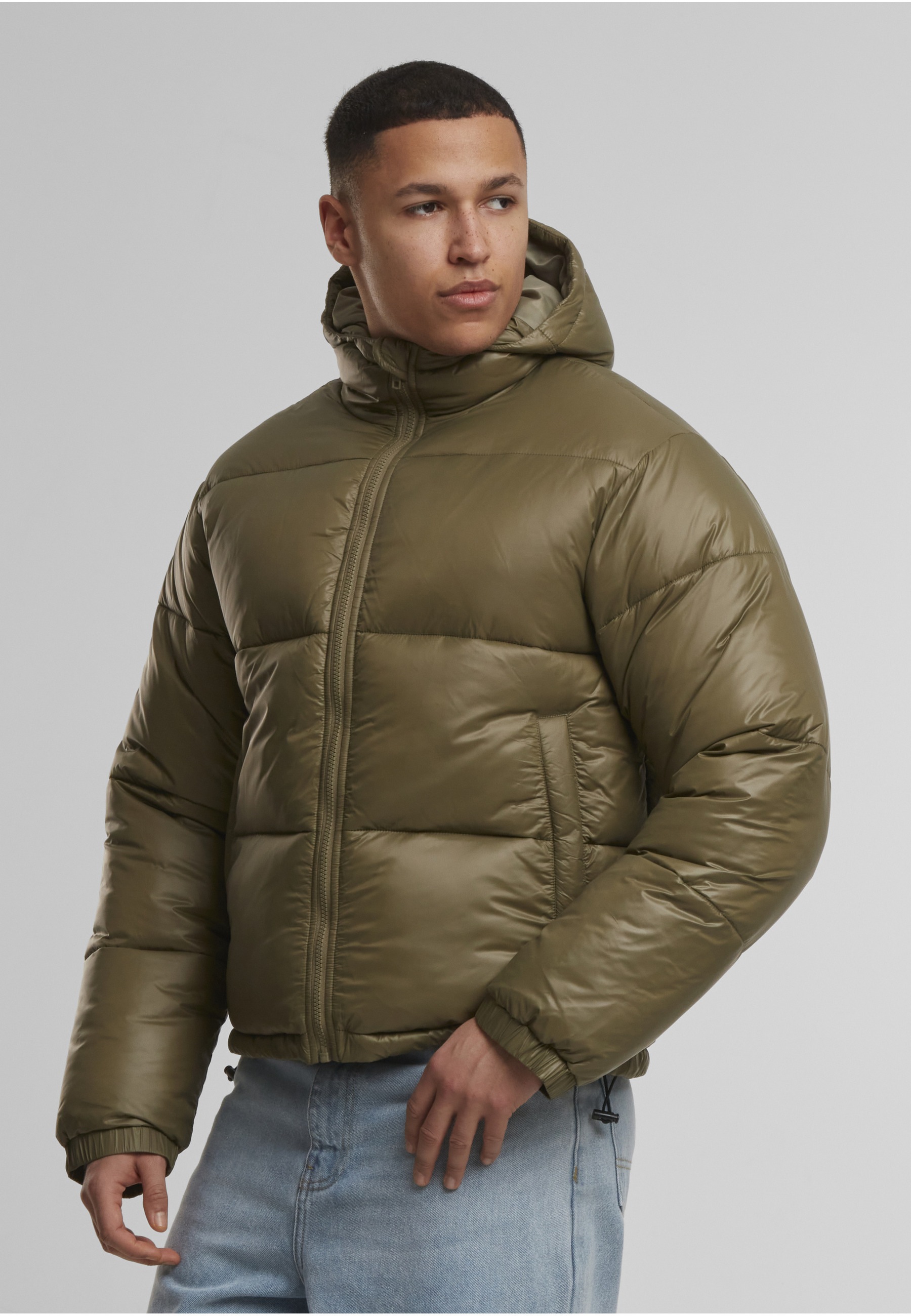 URBAN CLASSICS Winterjacke »Urban Classics Shiny Puffer Jacket With Hood« 1 Stk. tlg. mit Kapuze
