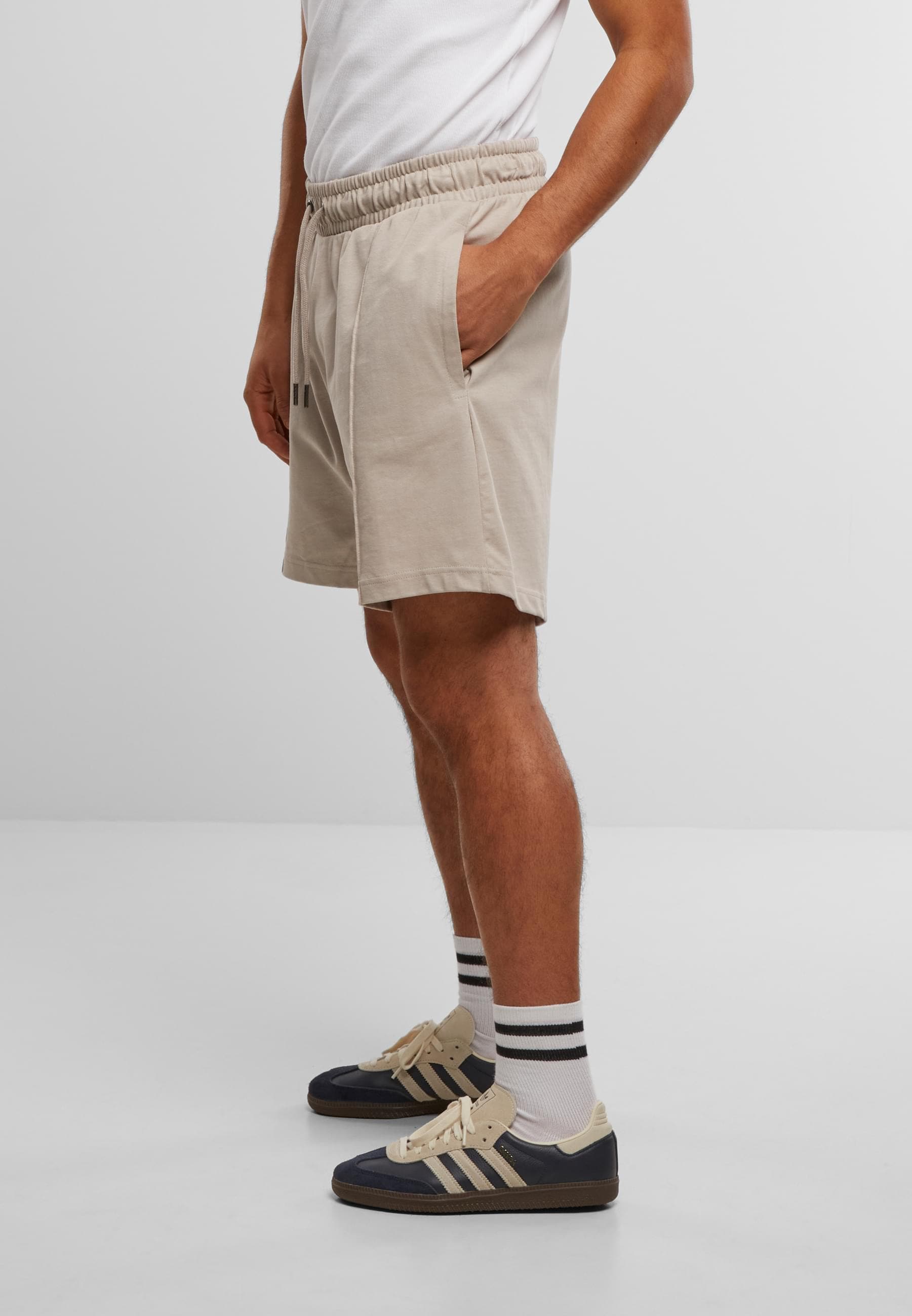 URBAN CLASSICS Sweatshorts »Urban Classics Heavy Jersey Pintuck Track Shorts«, (1 tlg.)