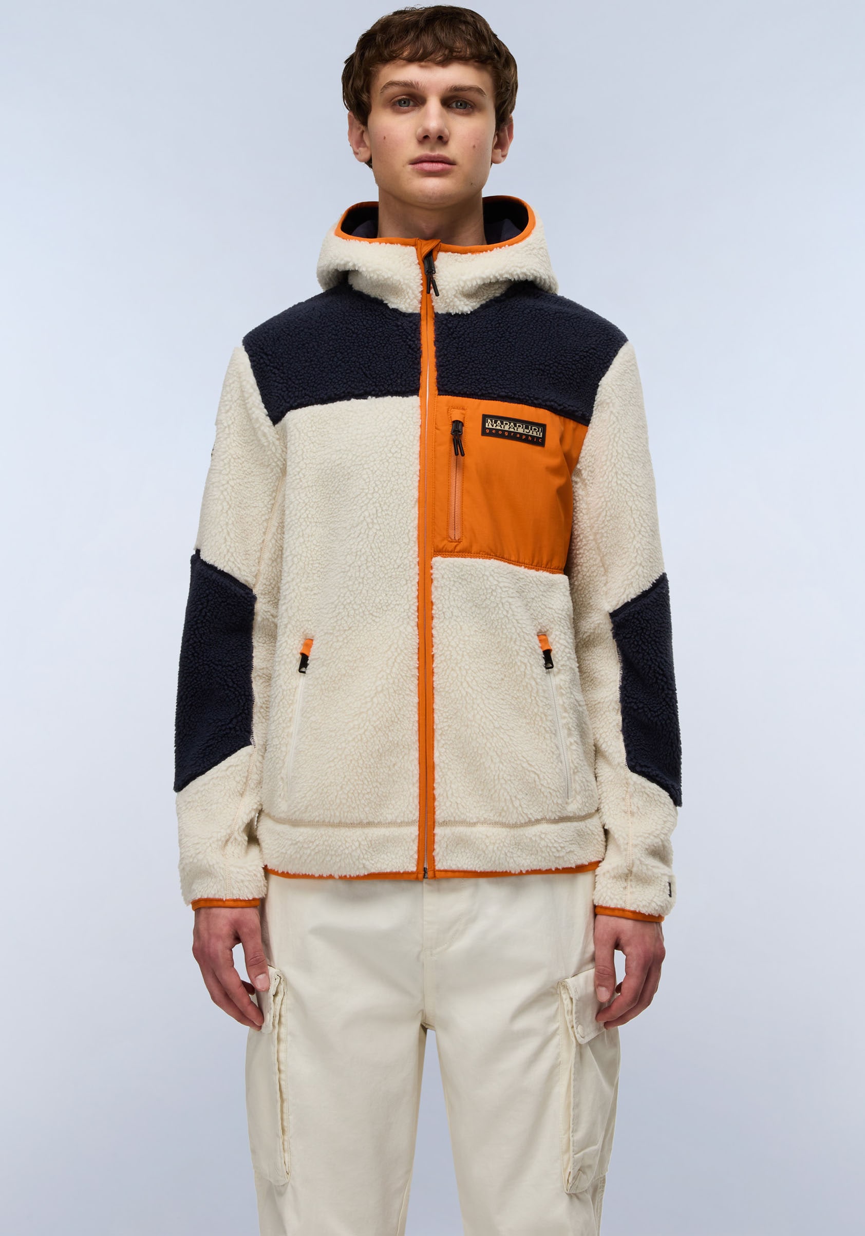 Napapijri Plüschjacke "YUPIK", mit Kapuze, mit kontrastfarbenen Details günstig online kaufen