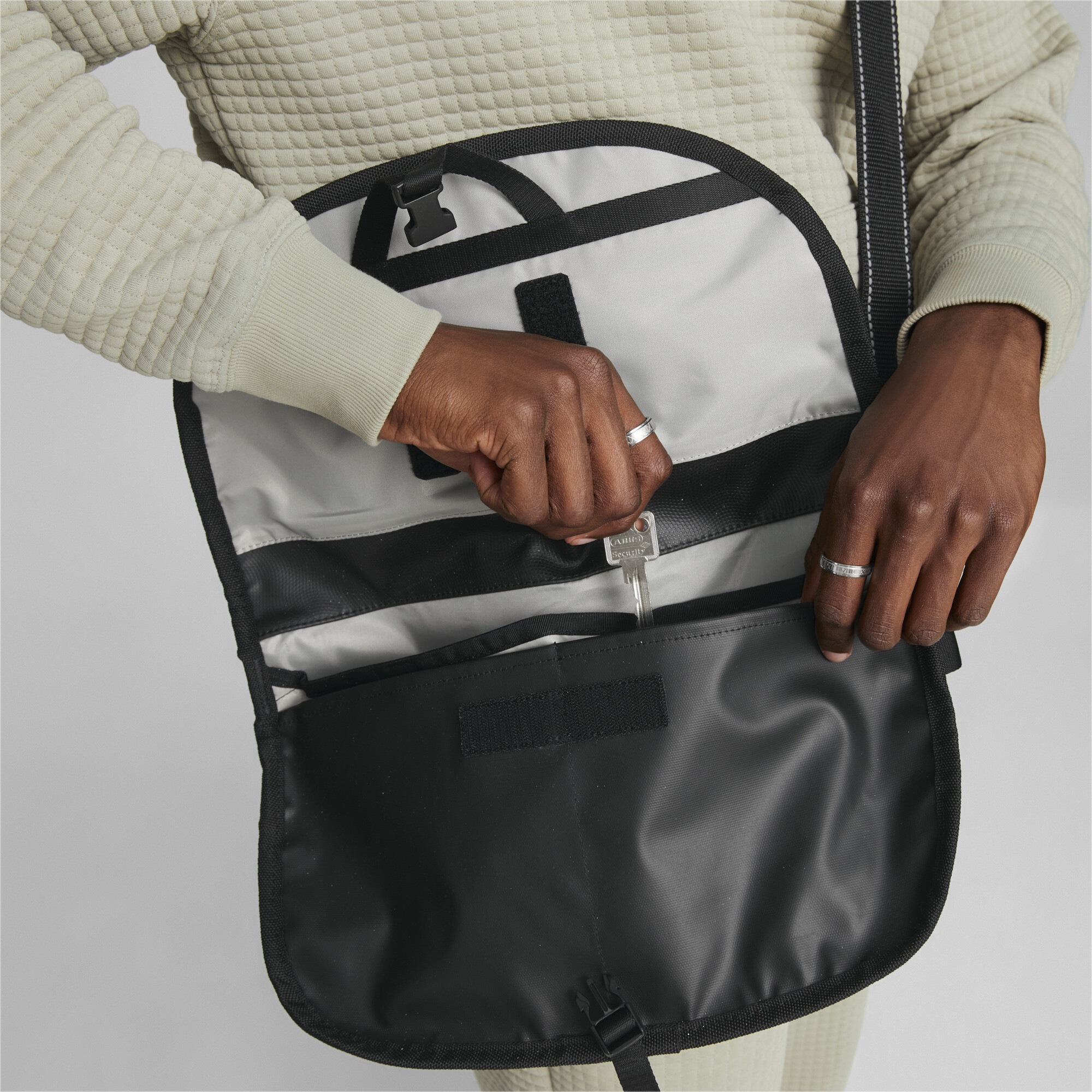 PUMA Schultertasche »Edge Bike Messenger-Tasche Herren«