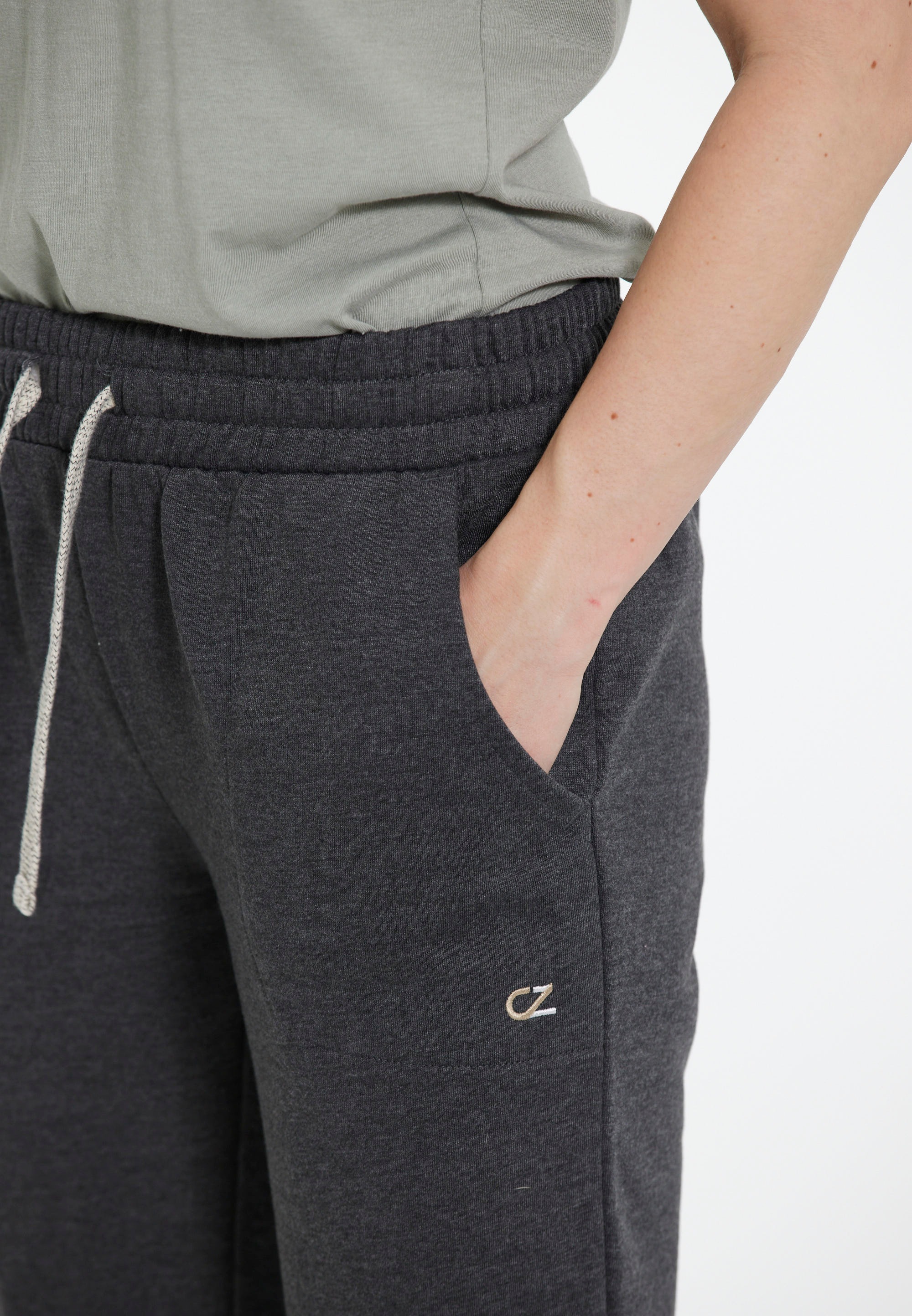 CRUZ Sweathose »Mayda«, aus atmungsaktivem Material