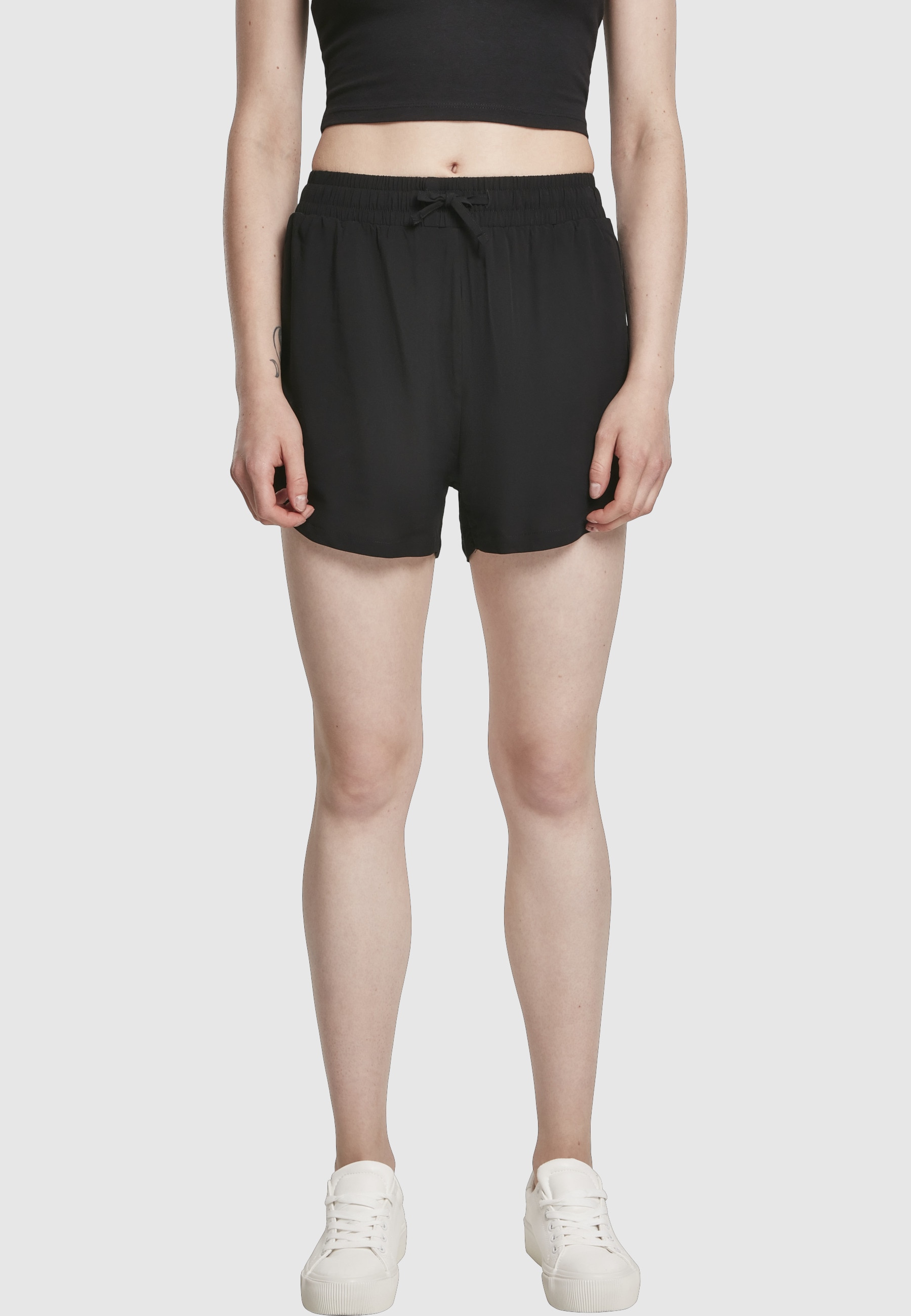 URBAN CLASSICS Stoffhose »Urban Classics Damen Ladies Viscose Resort Shorts«